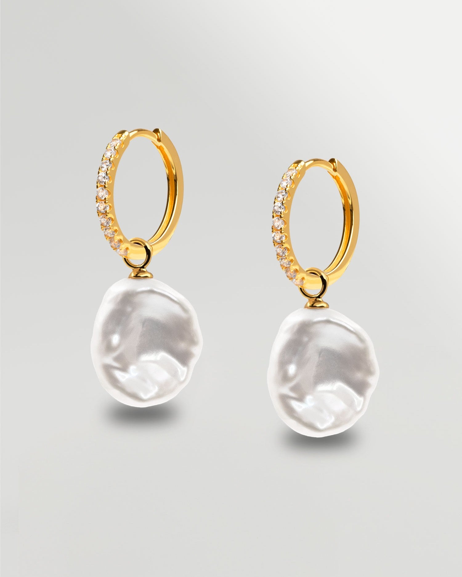 Pendientes de Aro de Oro Vermeil con Circonitas y Perla Keshi - 16mm