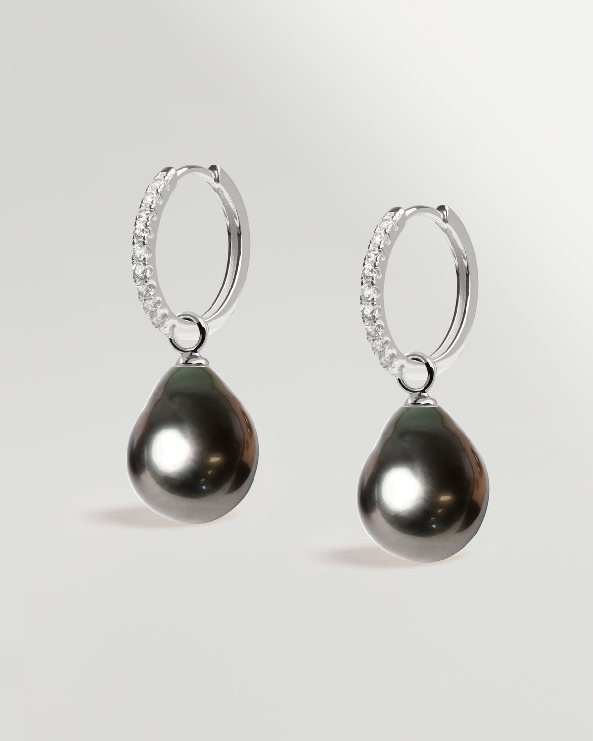 Boucles D'oreilles En Argent Avec Perle De Culture 8 Mm Et Zircons - Neuf Sans Emballage