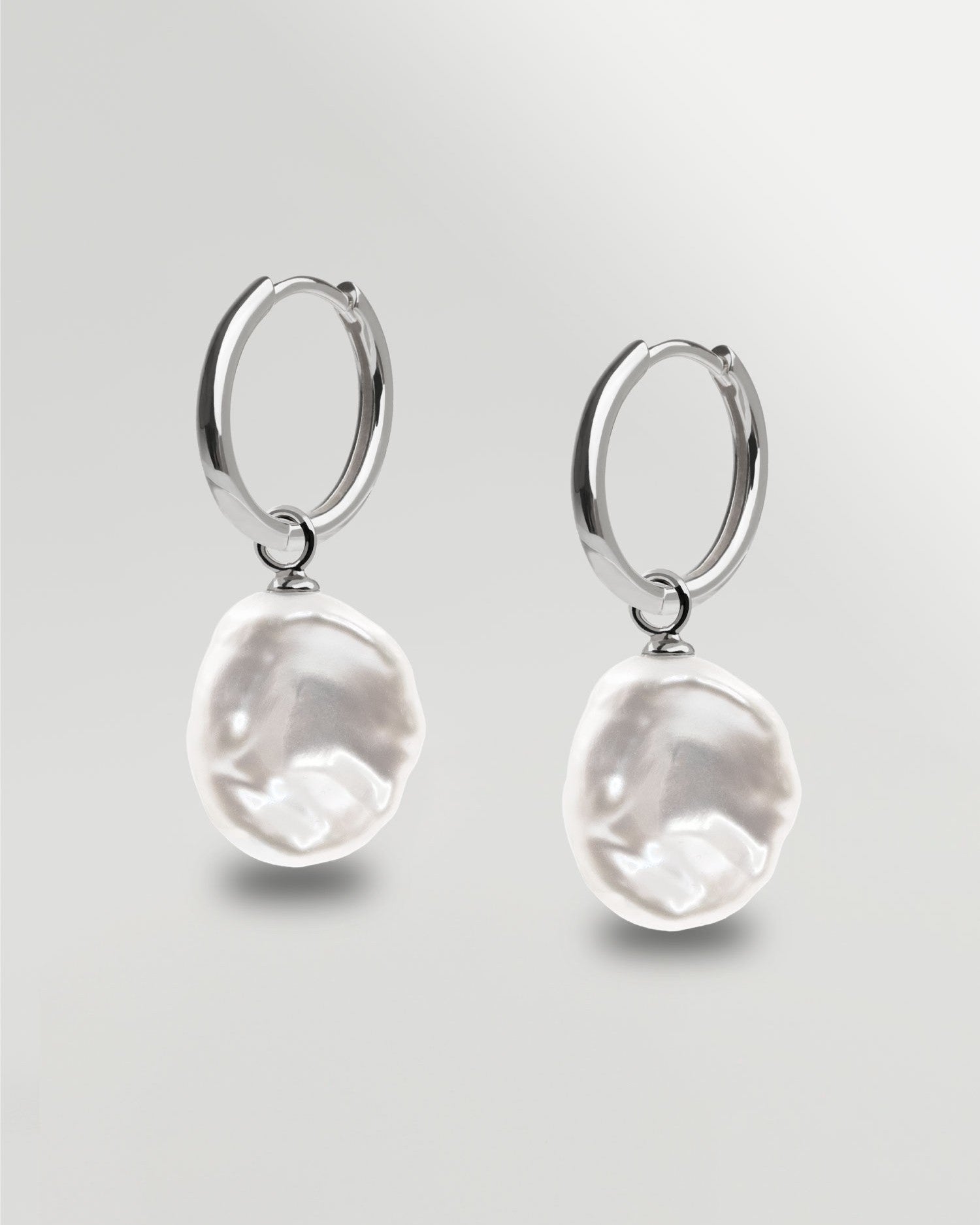 Pendientes de Aro de Plata de Ley con Perla Keshi - 16 mm