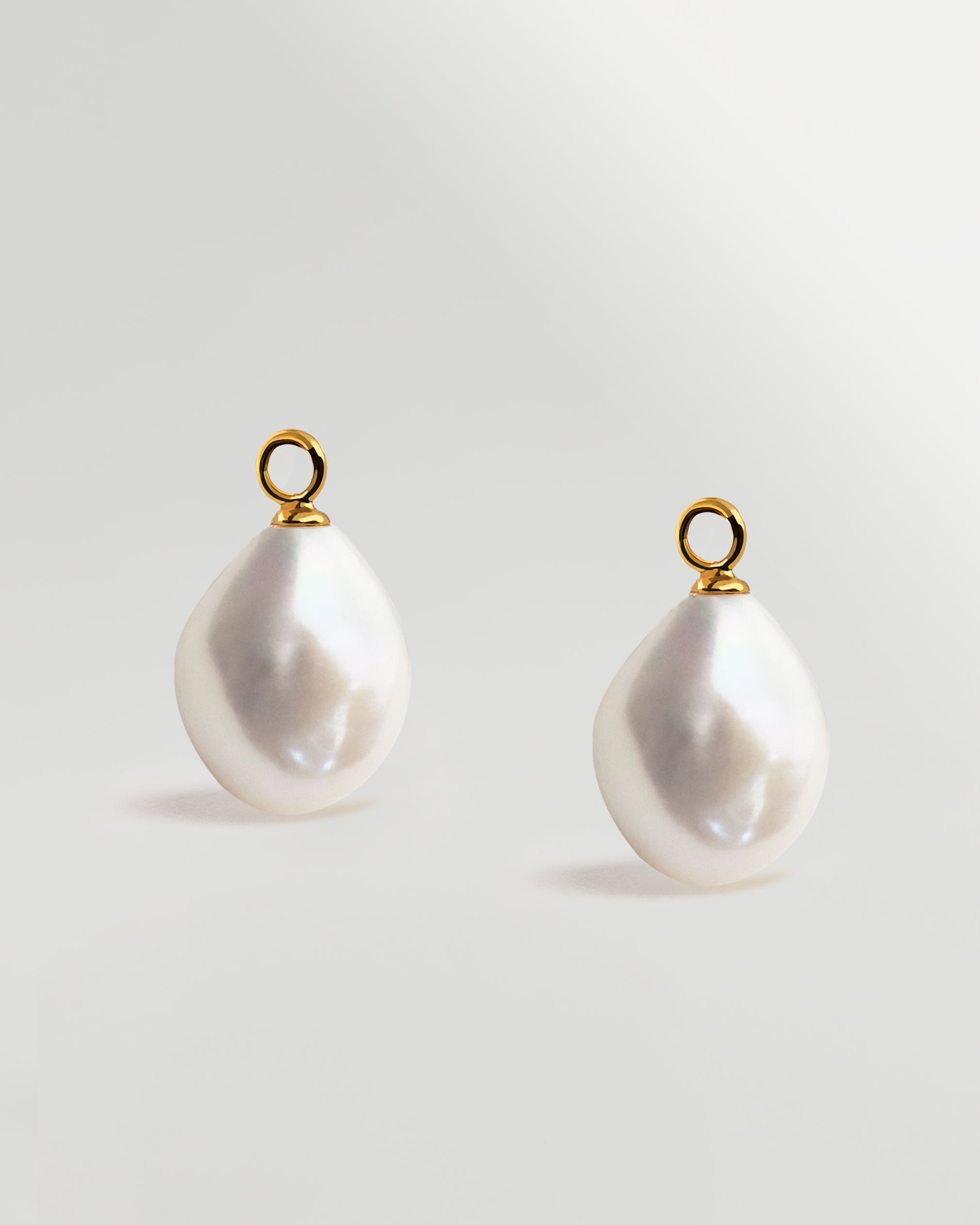 Charms de Oro Amarillo de 18k con Perla Barroca