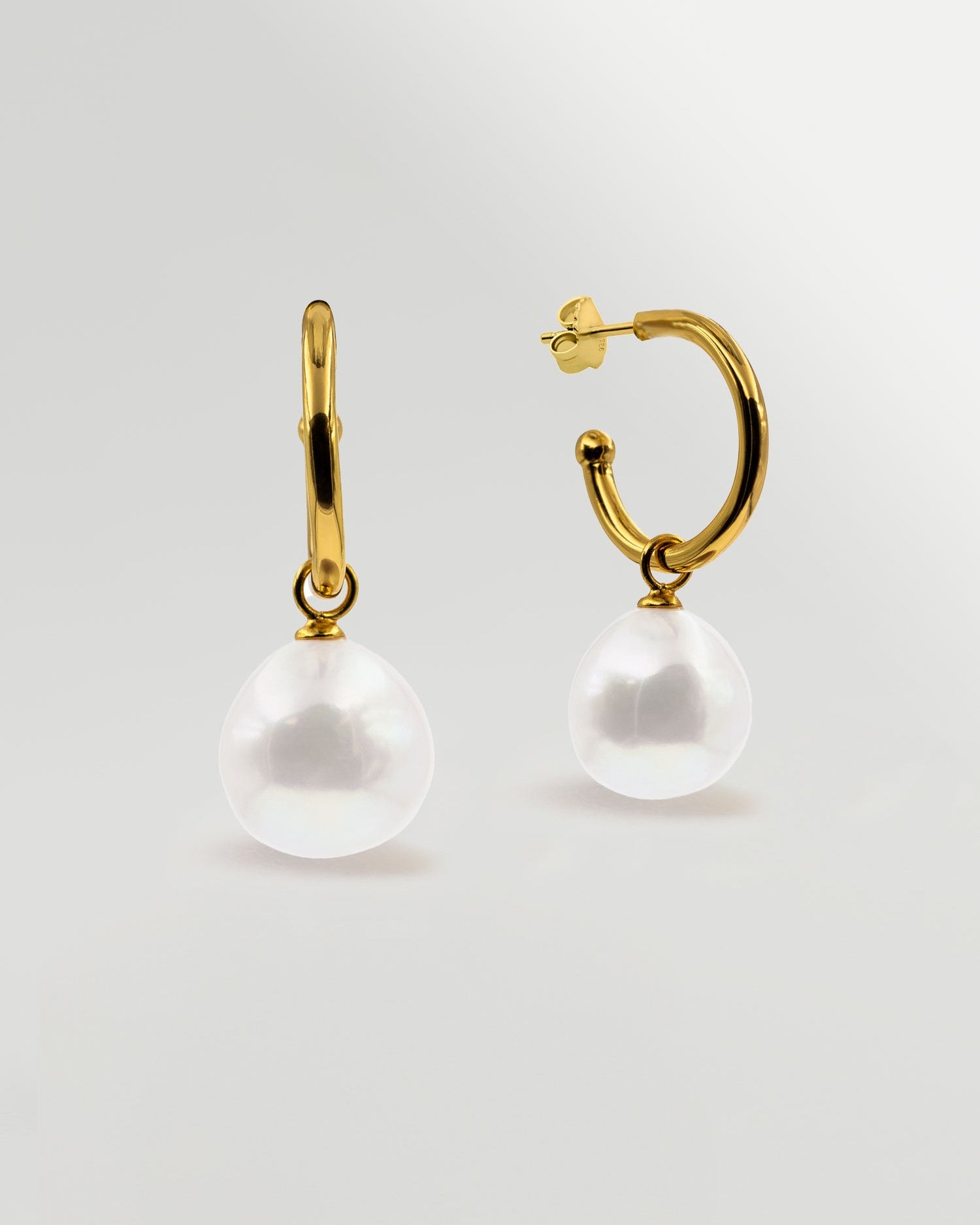 Pendientes de aros de plata bañada en oro de 18K con perlas barrocas de 11-13 mm Secret & You