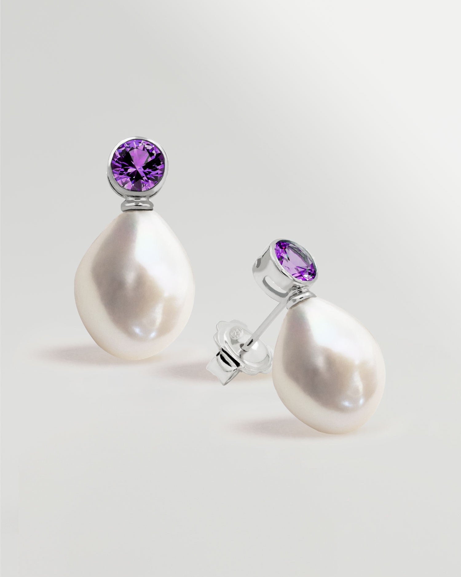 foto de pendientes de perlas de agua dulce barrocas 12-13mm con circonitas amatista