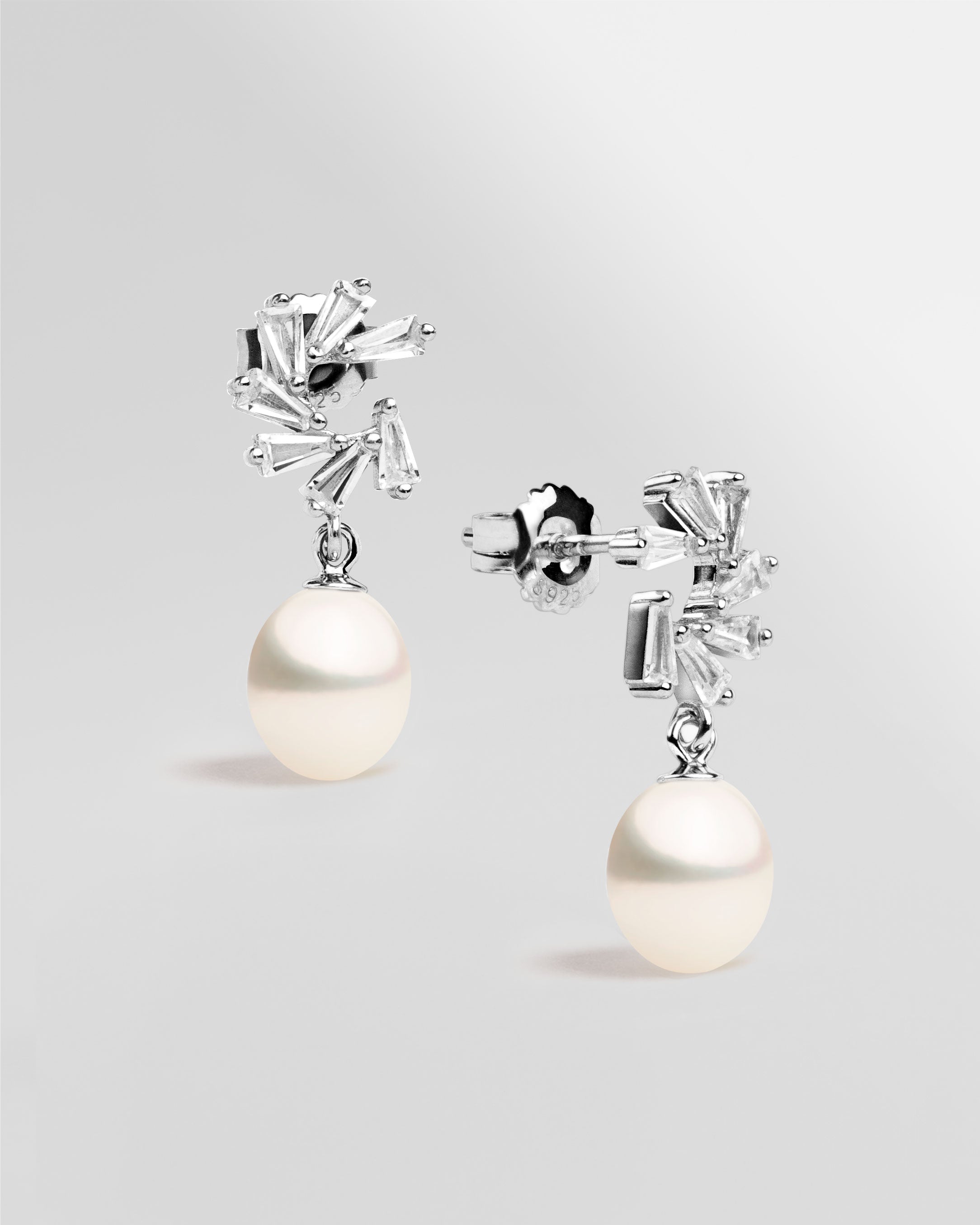 Pendientes Dalia perla gota de agua 7-8 mm con circonitas | Colección Bloom