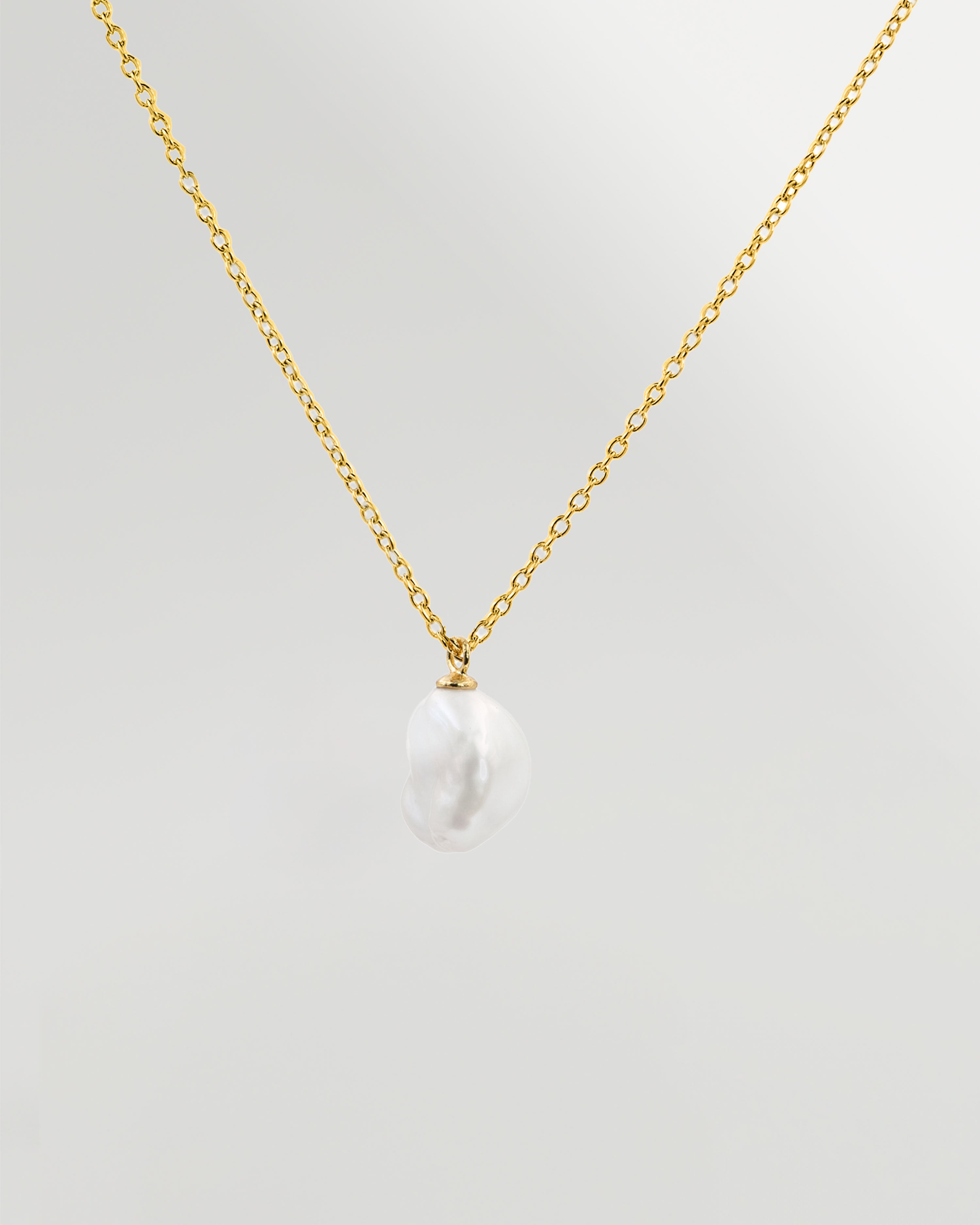 Colgante Perla Cultivada Agua Dulce Keshi de 9-10 mm y Plata de Ley Bañda en Oro 18K Secret & You