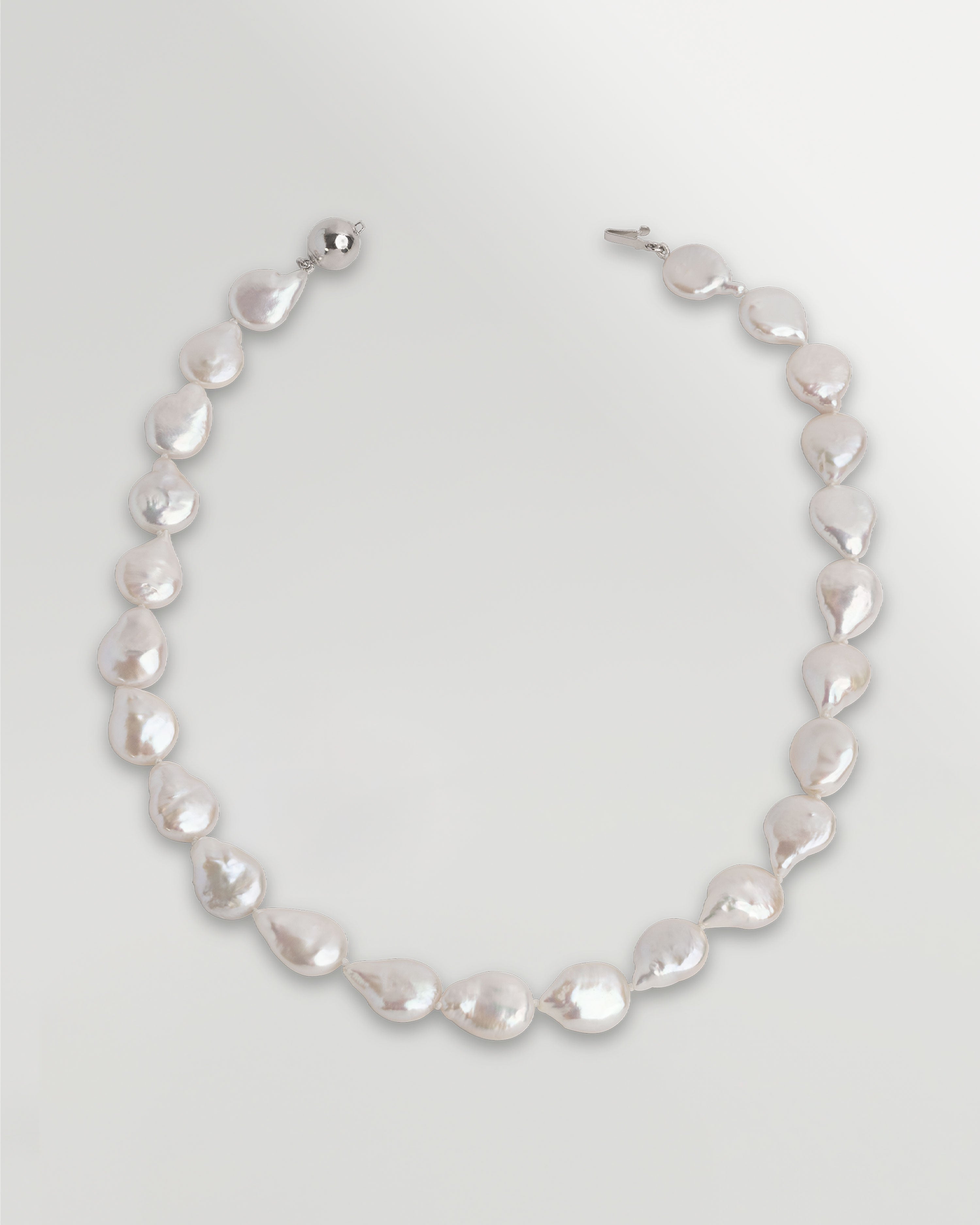 Collar de Perlas de Agua Dulce Moneda Barrocas de 12-13 mm y 45 cm de largo Secret & You