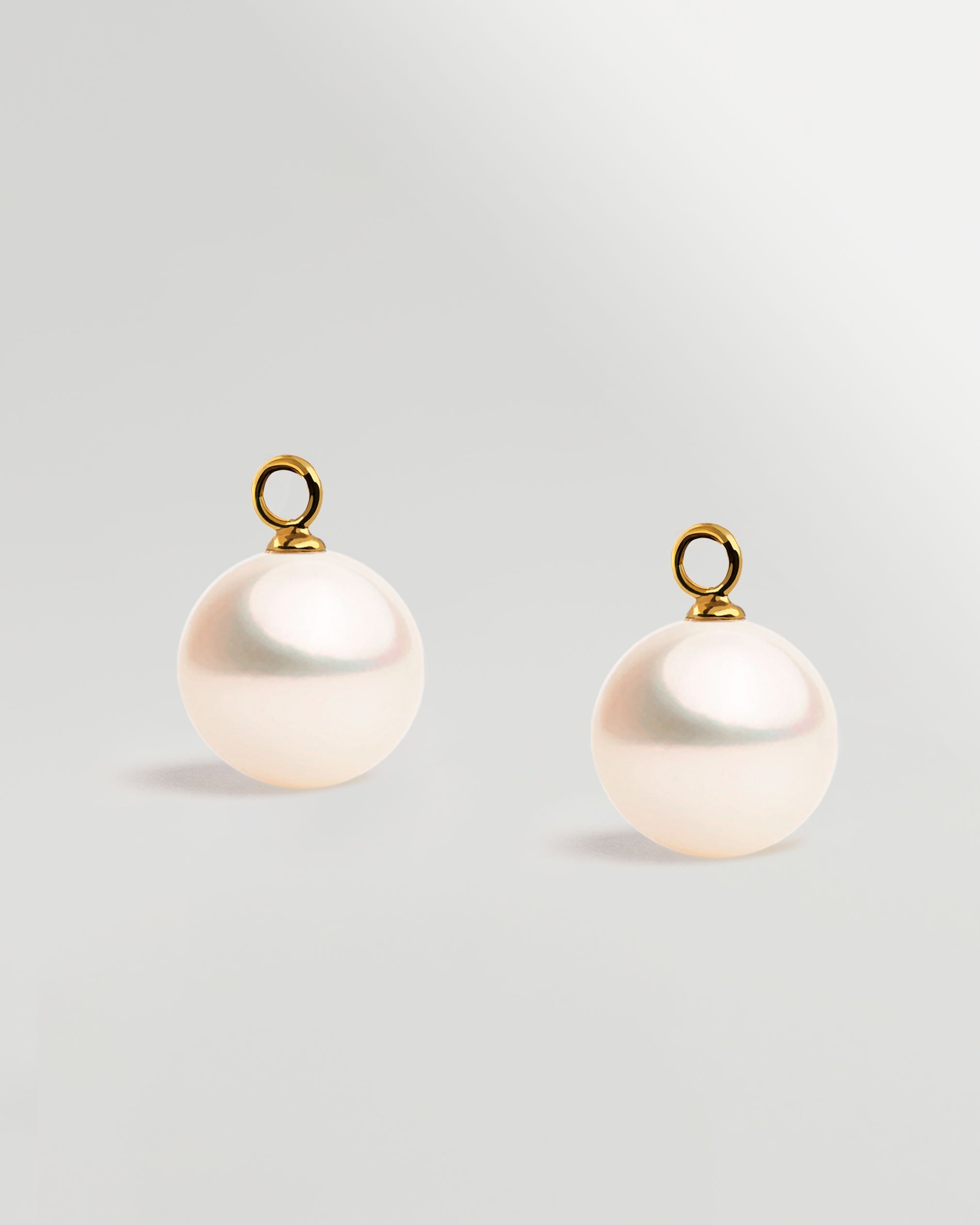 Charms de Oro Amarillo de 18k con Perla Redonda