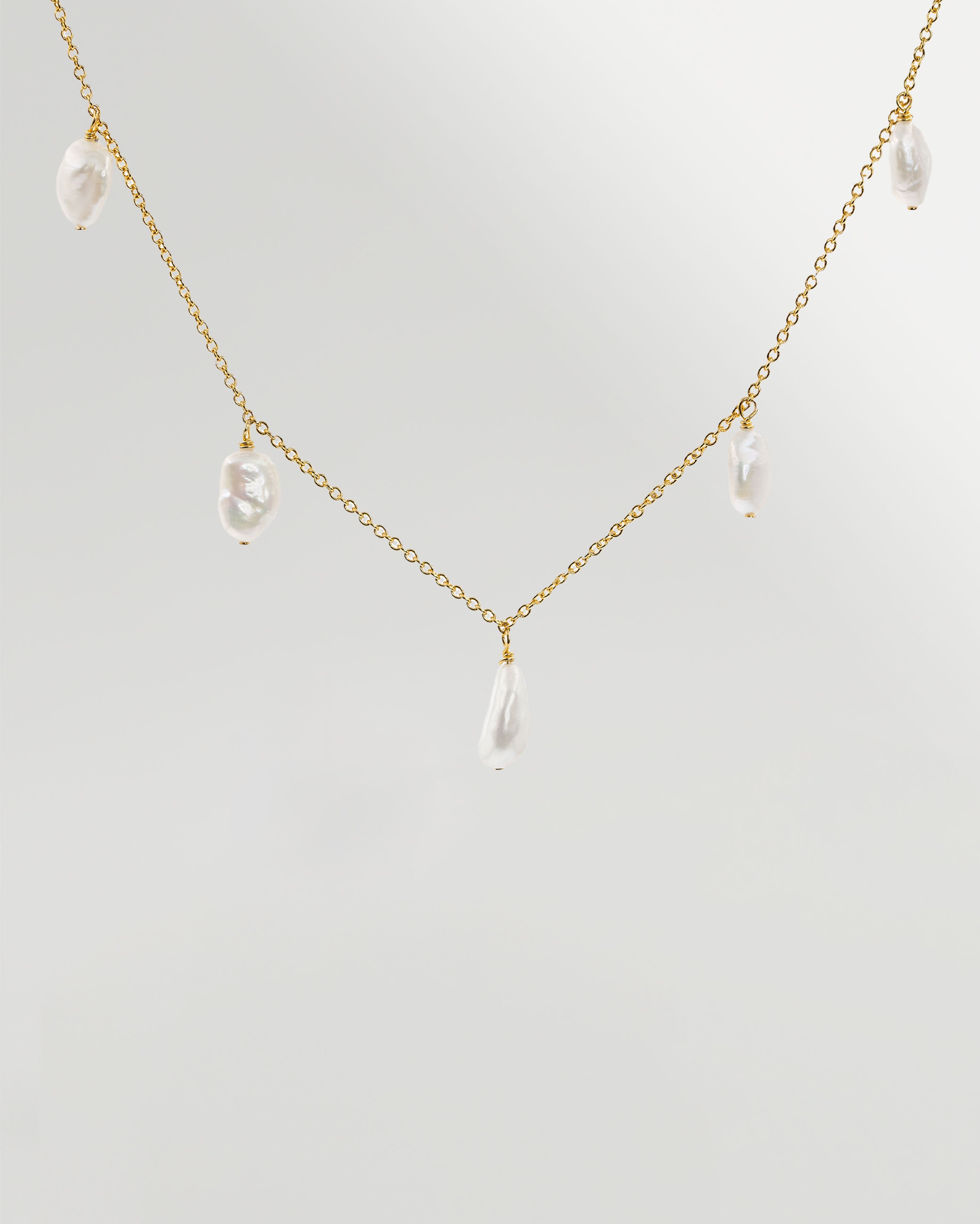 Colgante de plata bañada en oro de 18k de perlas barrocas keshi blancas de mujer Secret & You