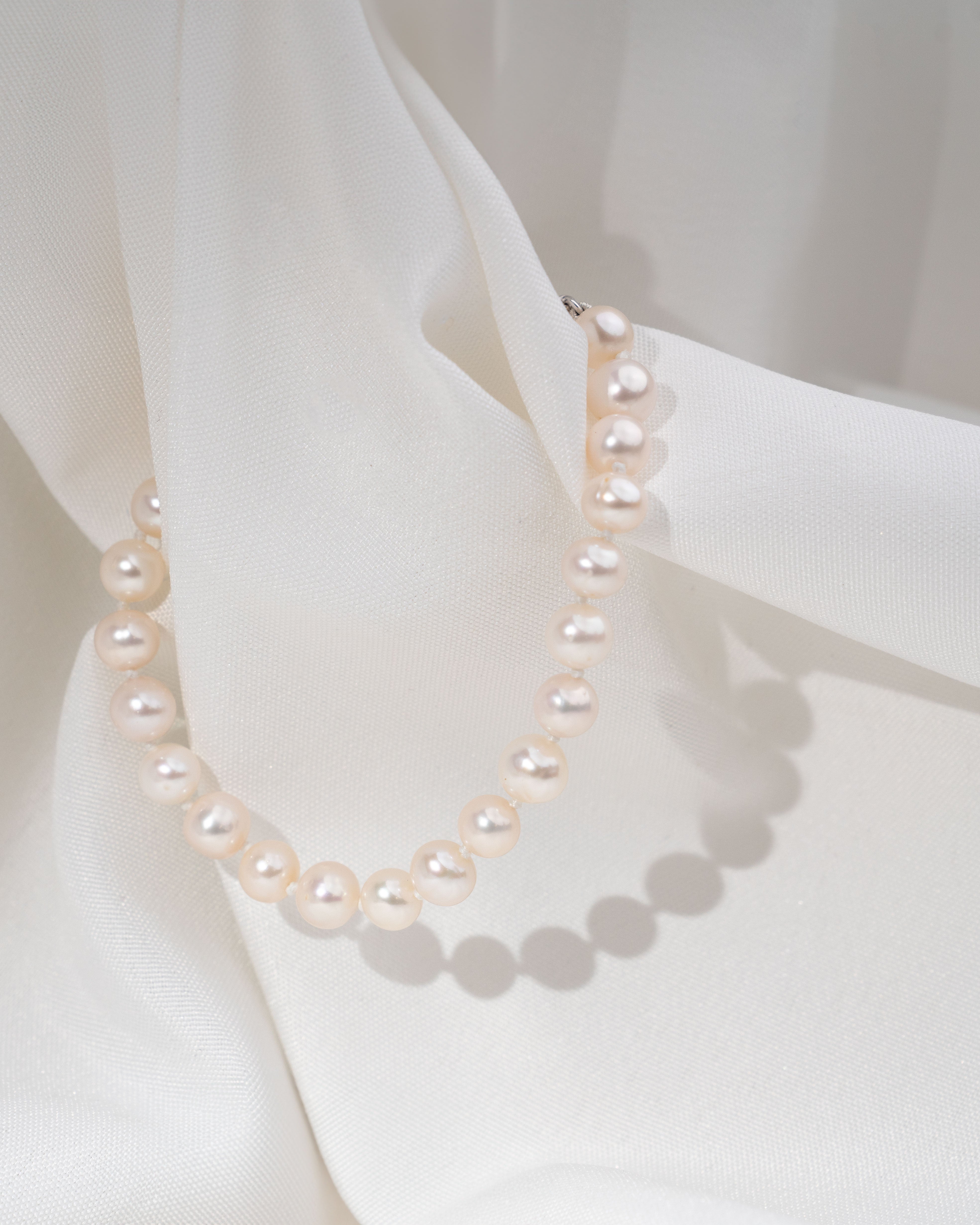 Pulsera de perlas cultivadas de agua dulce redondas de 6,5 a 7,5 mm