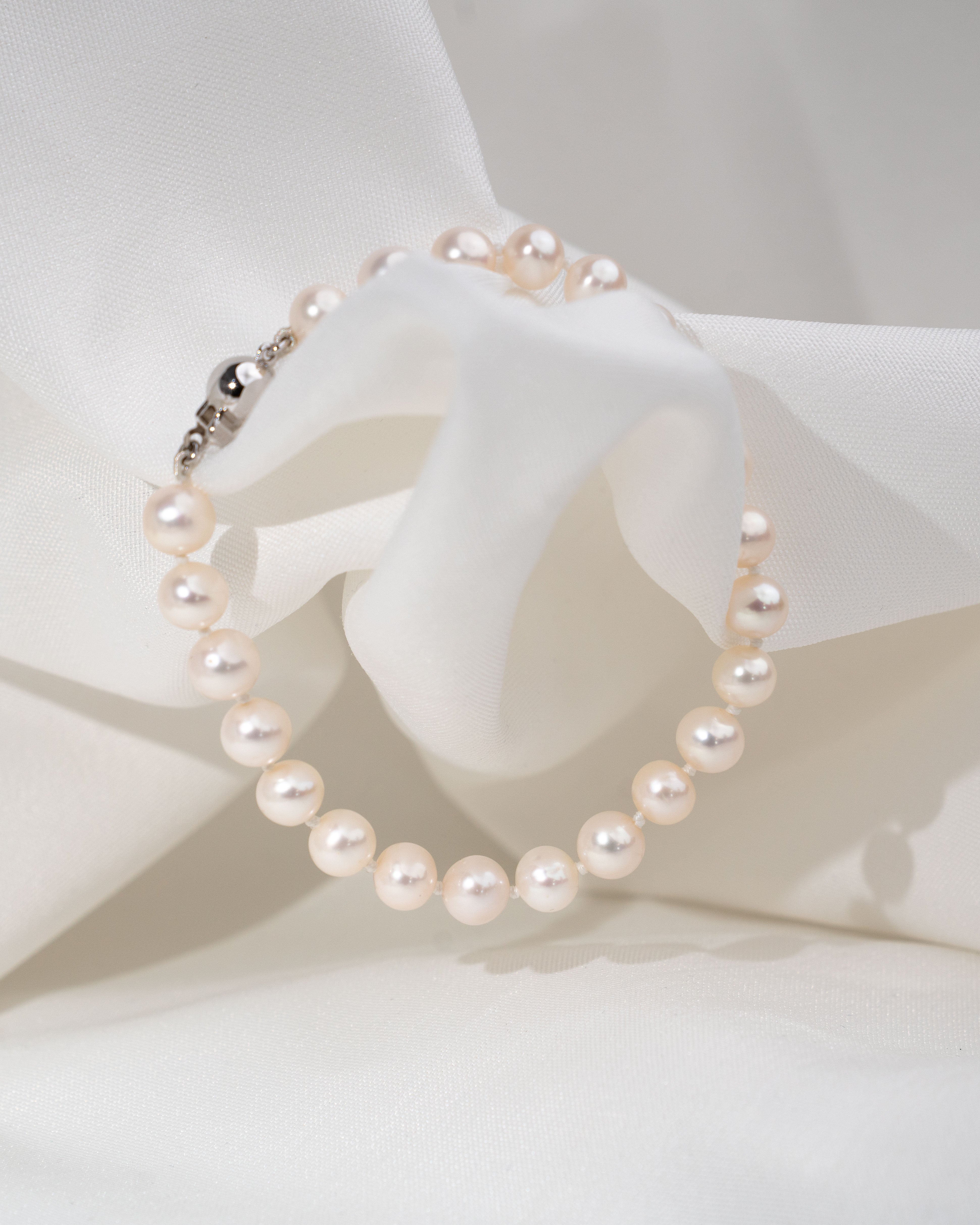 Pulsera de perlas cultivadas de agua dulce redondas de 6,5 a 7,5 mm