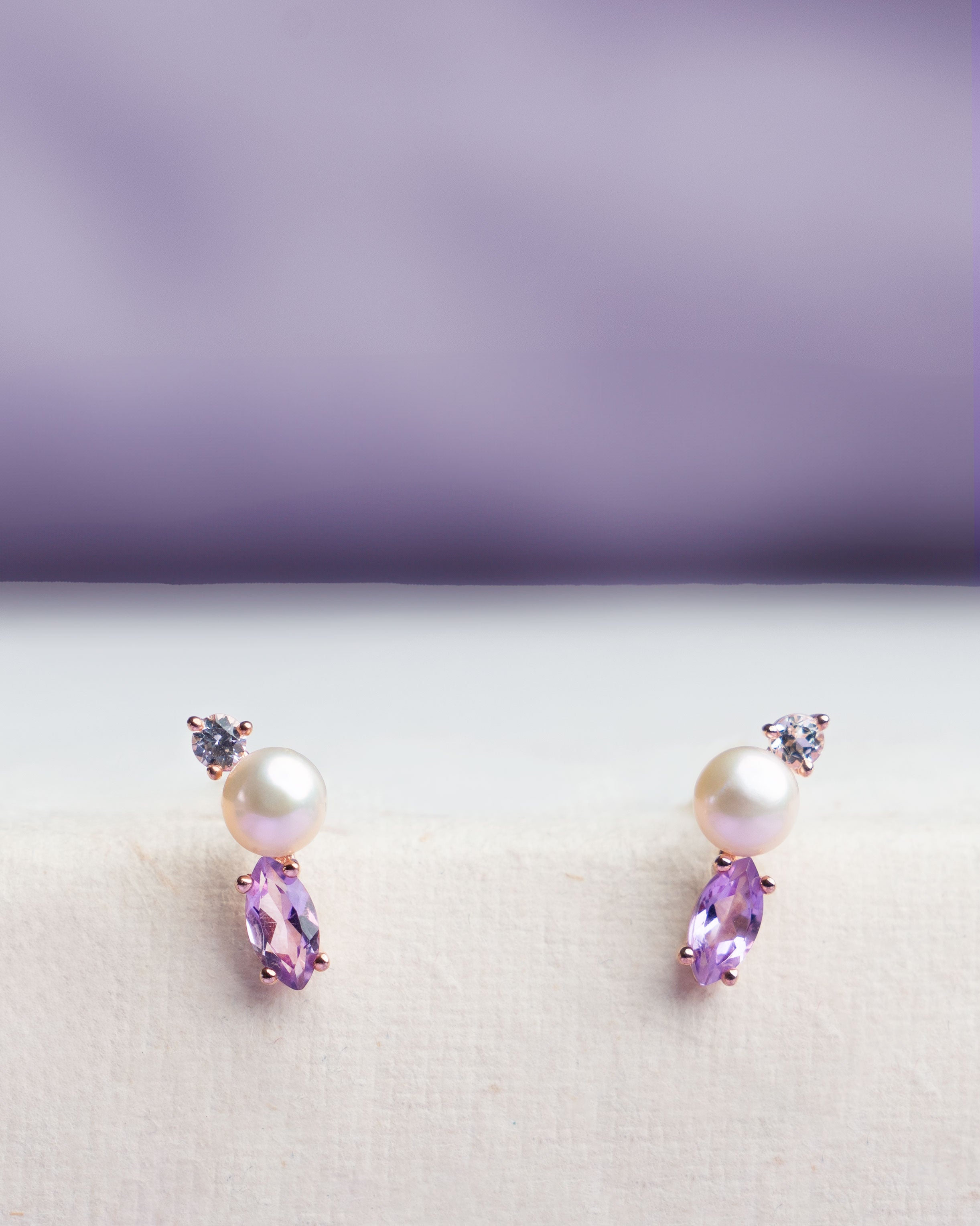 Pendientes Cooper de Perla Cultivada de Agua dulce 4.5-5mm, Amatista y Topacio
