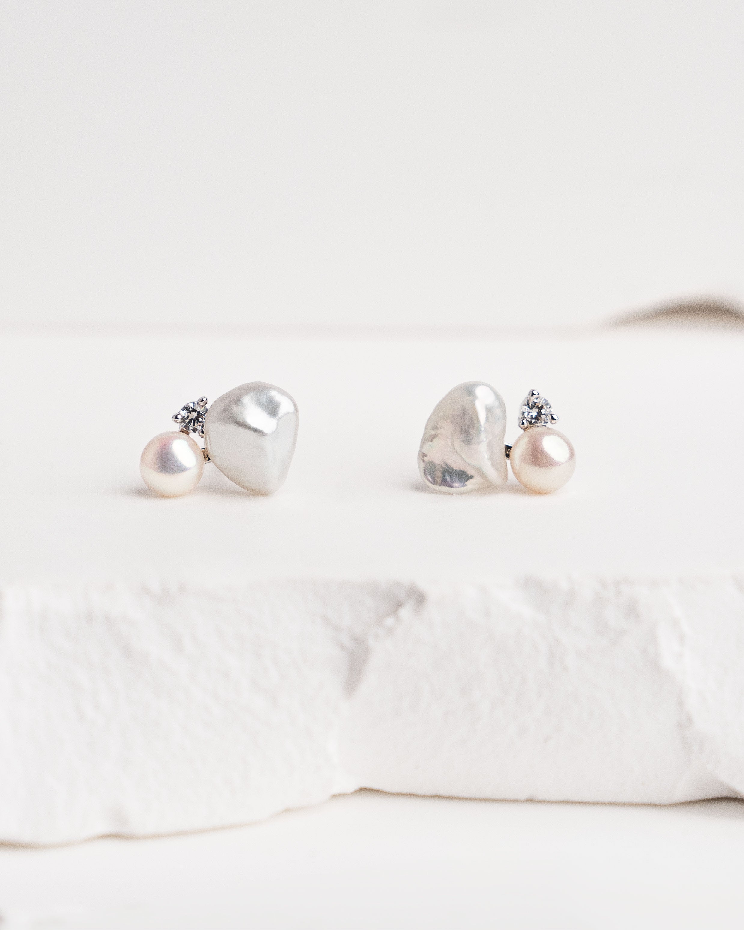Pendientes Highsmith de Perla Cultivada de Agua dulce 4-4.5mm y 5-6mm y Circonita