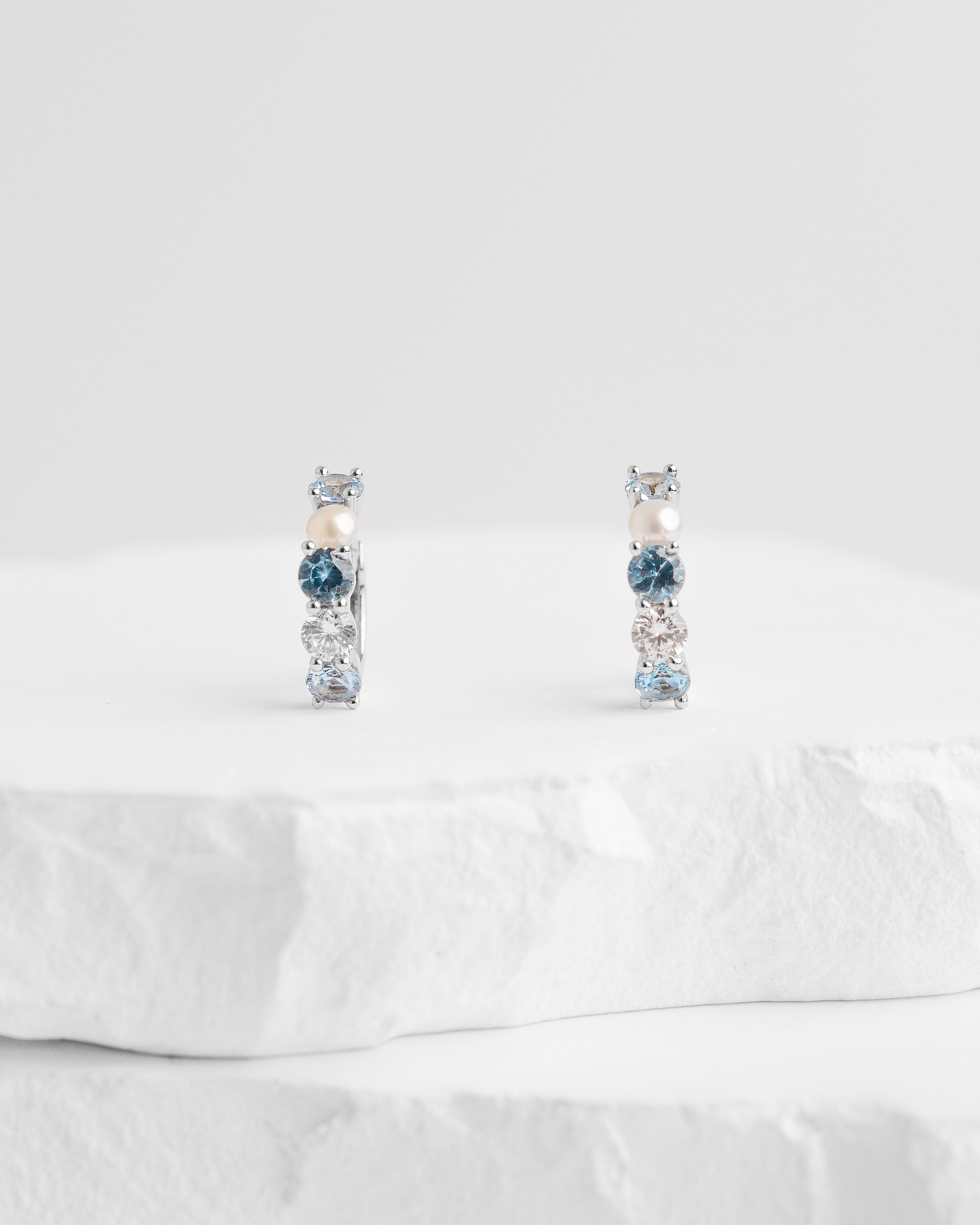 Pendientes Keller de Perla Cultivada de Agua dulce 3-3.5mm, Circonita y Espinela azul Secret&You