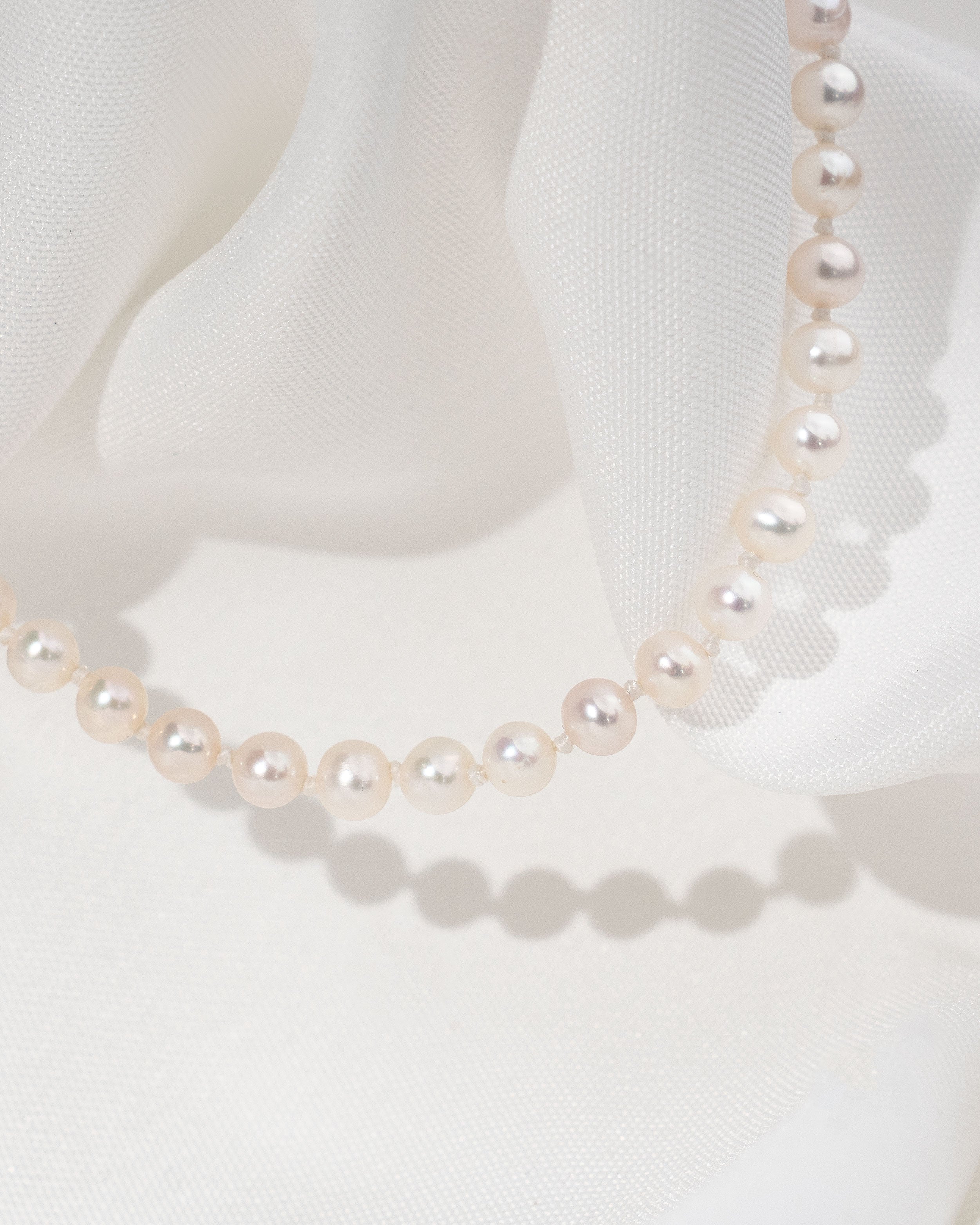 Pulsera de perlas cultivadas de agua dulce redondas de 4 - 4,5 mm