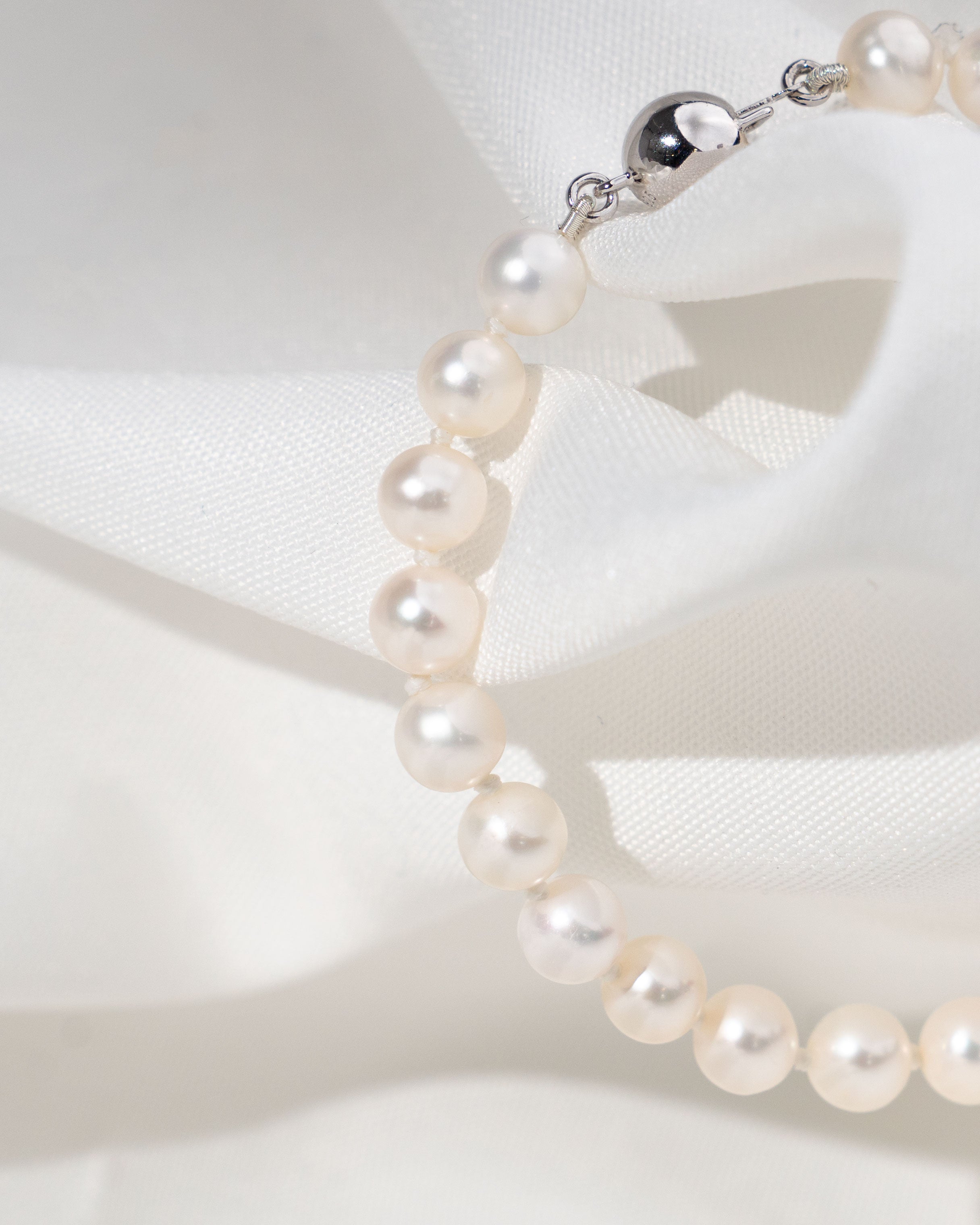 Pulsera de perlas cultivadas de agua dulce redondas de 5,5 - 6 mm