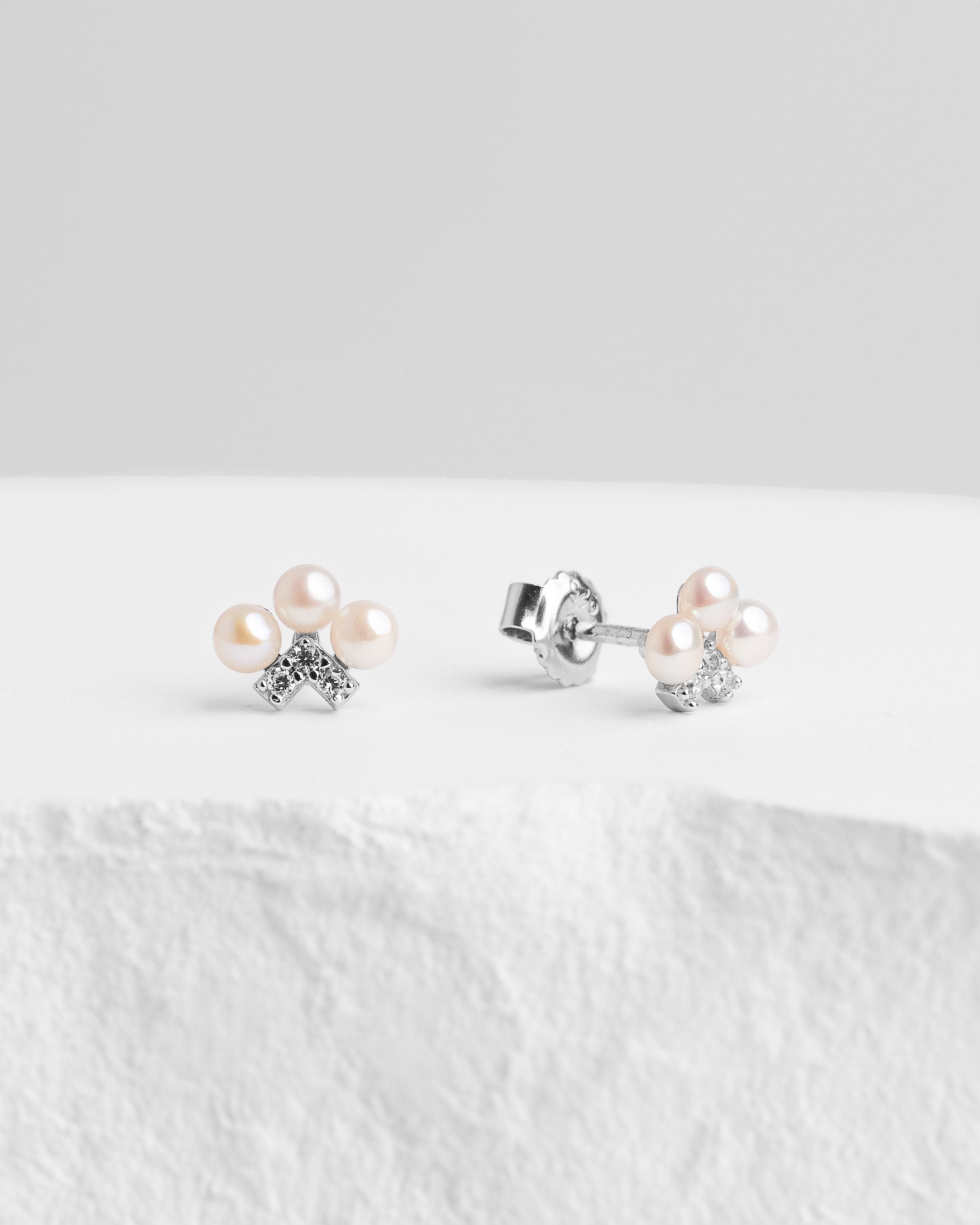 Pendientes Sontag de Perla Cultivada de Agua dulce 3-3.5mm y Circonita
