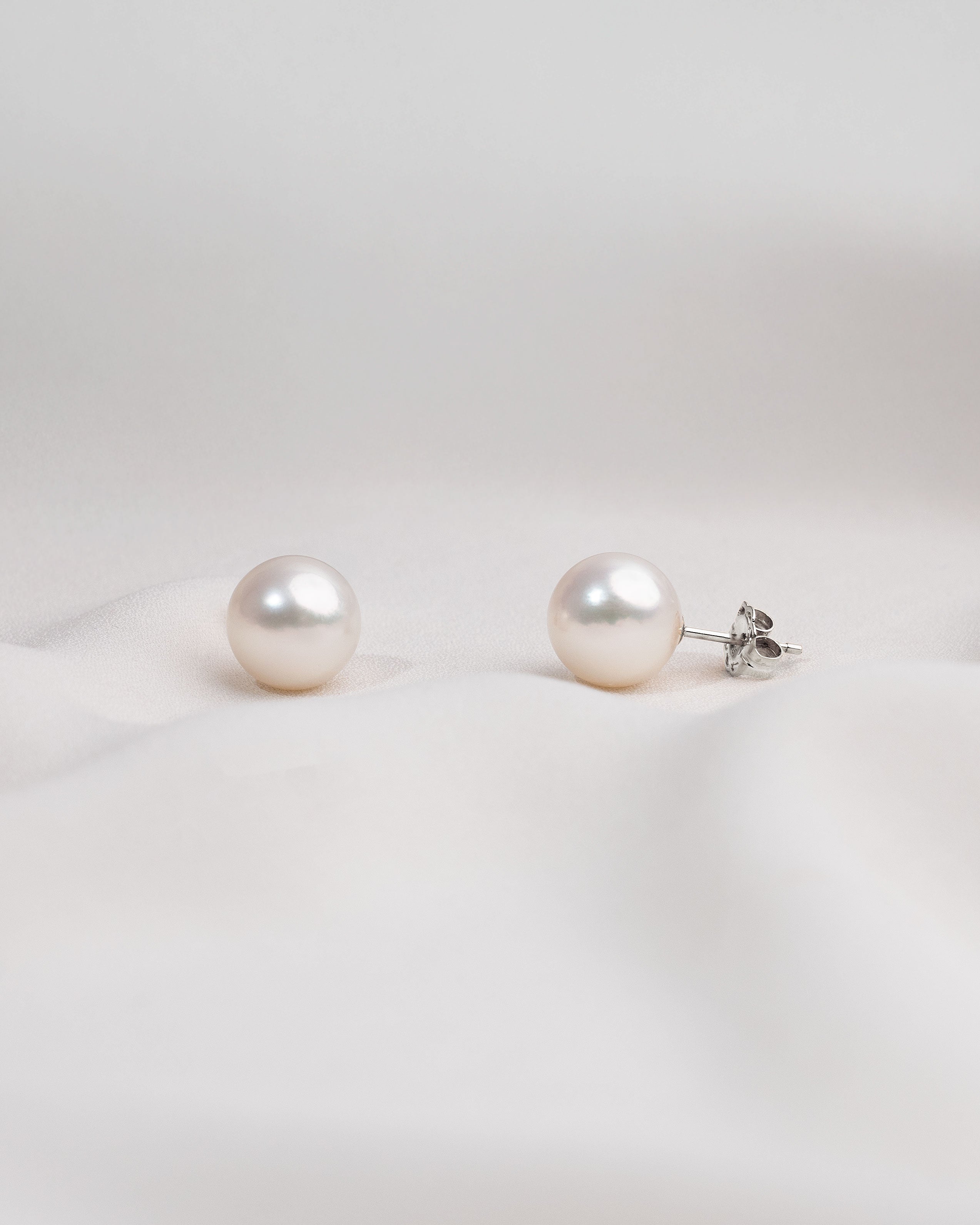 Pendientes de Perlas Cultivadas Australianas AAA en Oro Blanco