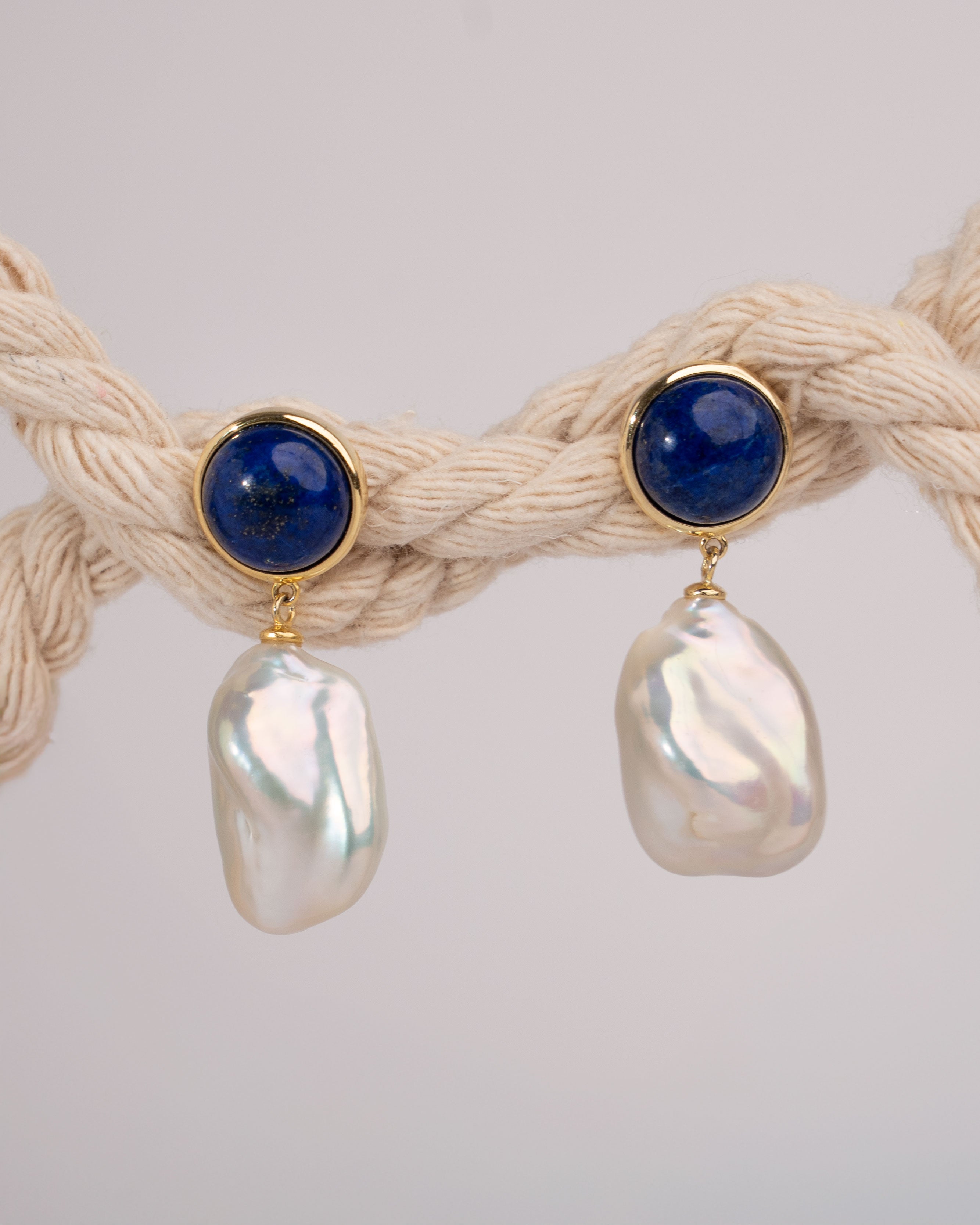 Pendientes de perlas cultivadas barrocas grandes con lapislazuli de mujer Secret & You