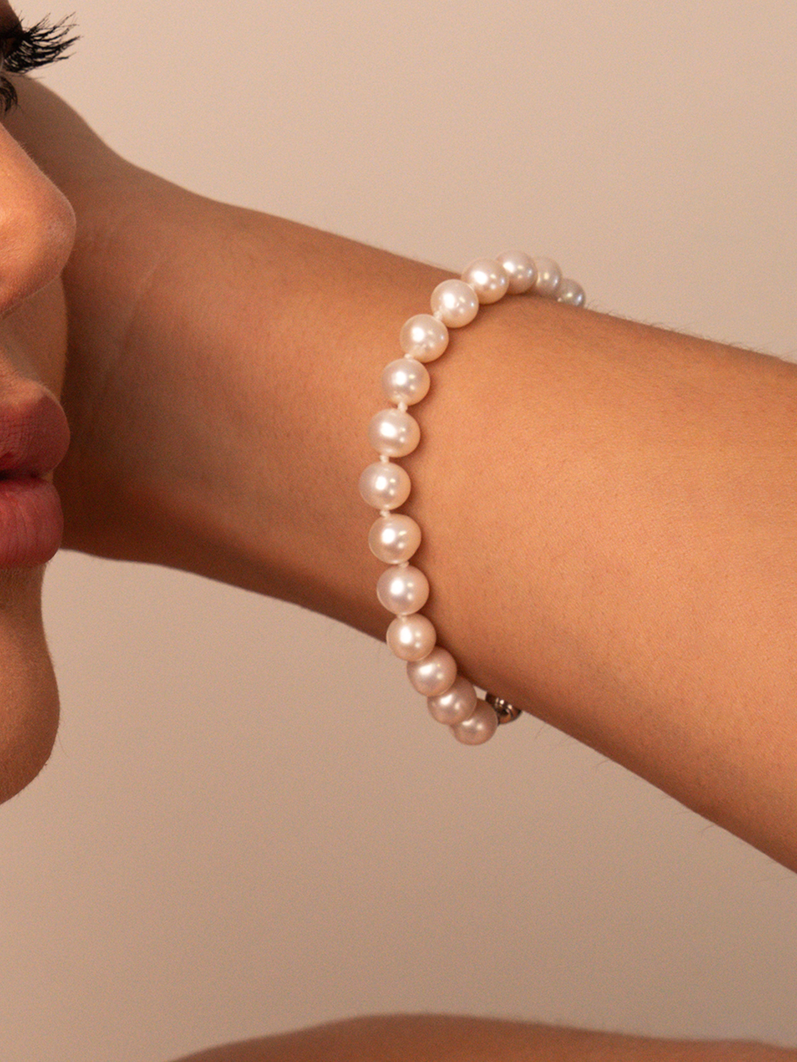 Pulsera de perlas cultivadas de agua dulce redondas de 6,5 - 7,5 mm