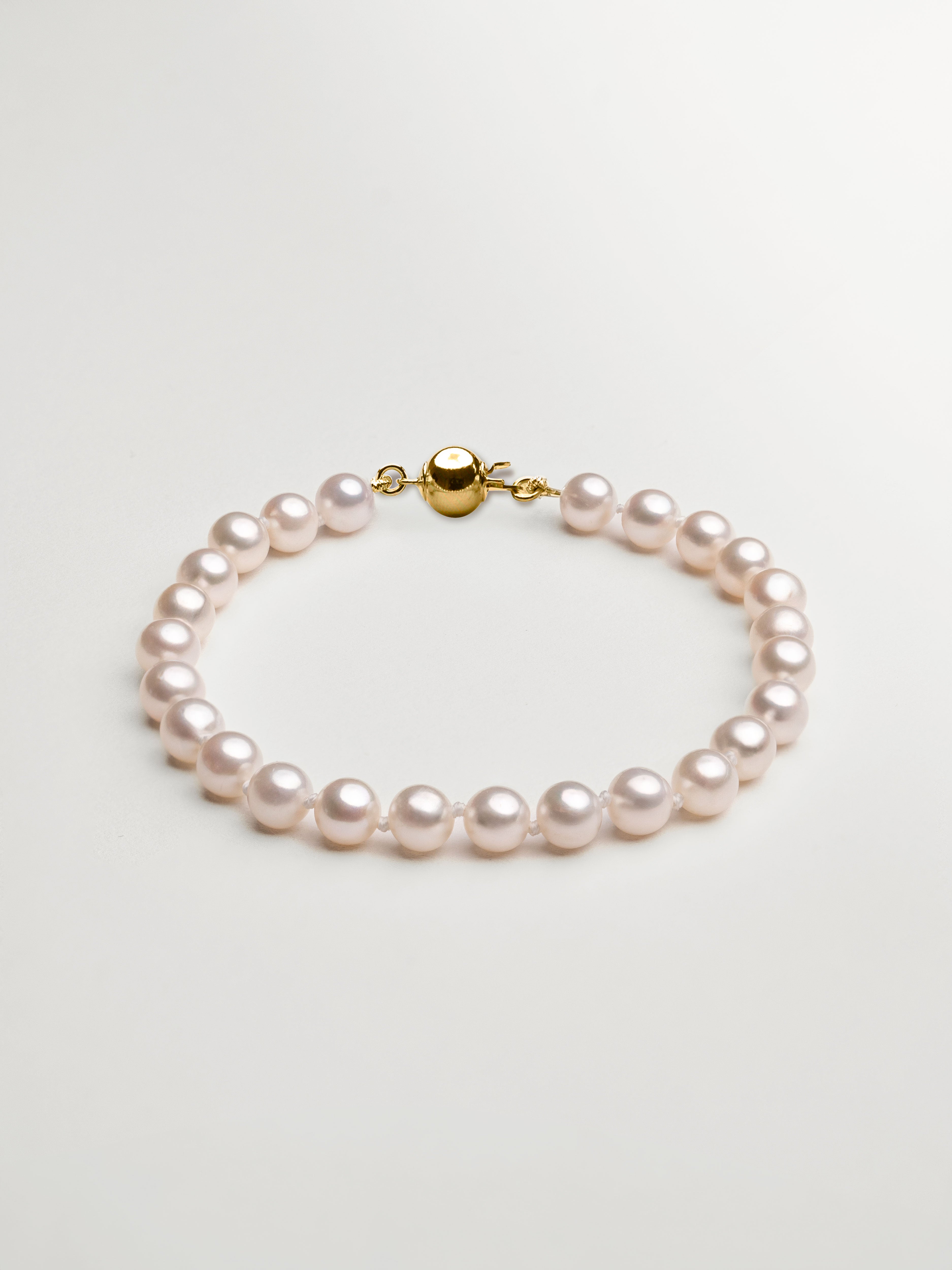 Pulsera de perlas cultivadas de agua dulce redondas de 5,5 - 6 mm