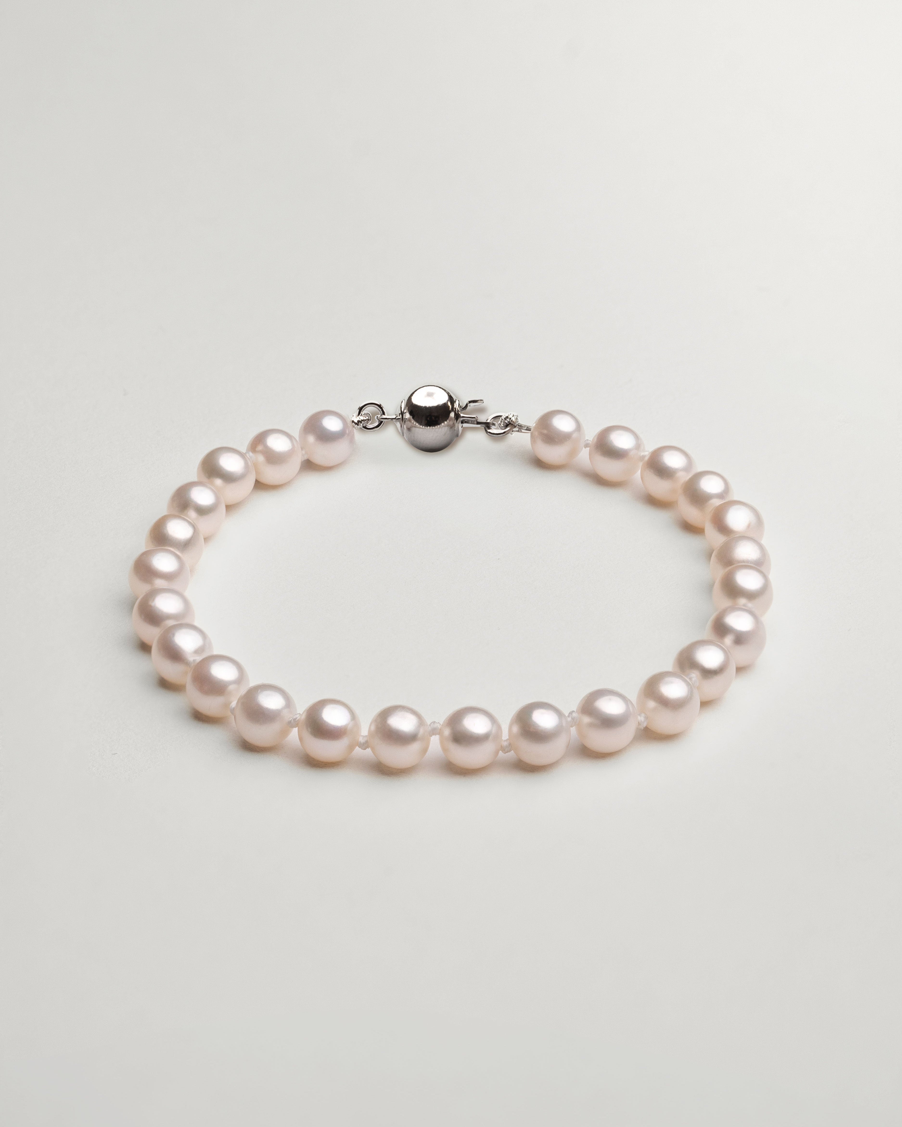 Pulsera de perlas cultivadas de agua dulce redondas de 5,5 - 6 mm