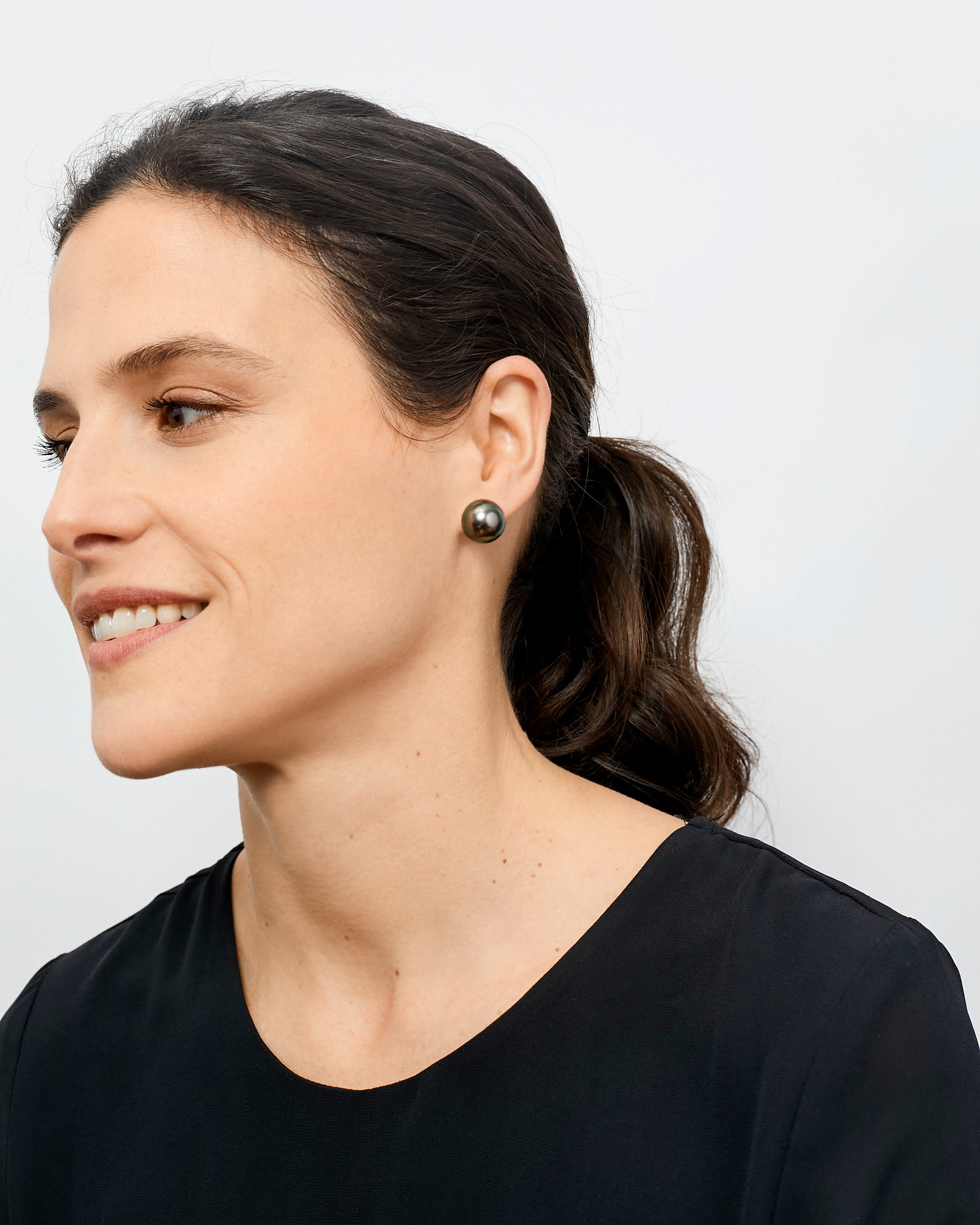 Pendientes de perlas cultivadas naturales negras de tahiti 12,5-13mm