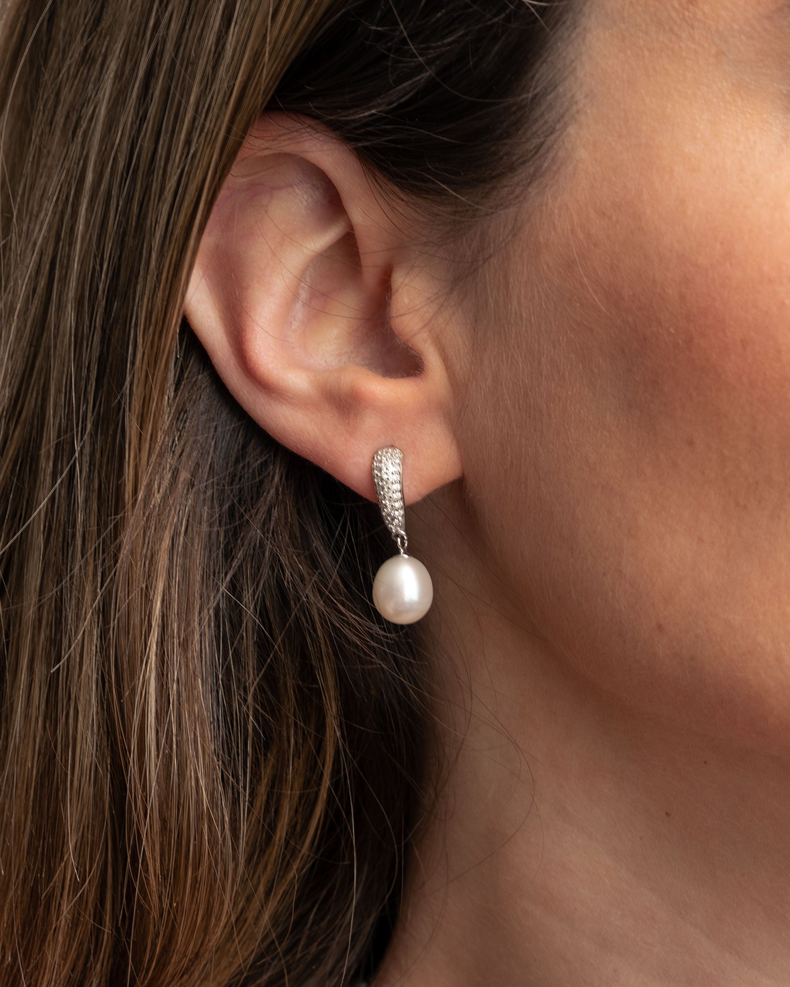 Pendientes Vidia perla gota de agua 8-9 mm con circonitas | Colección Bloom