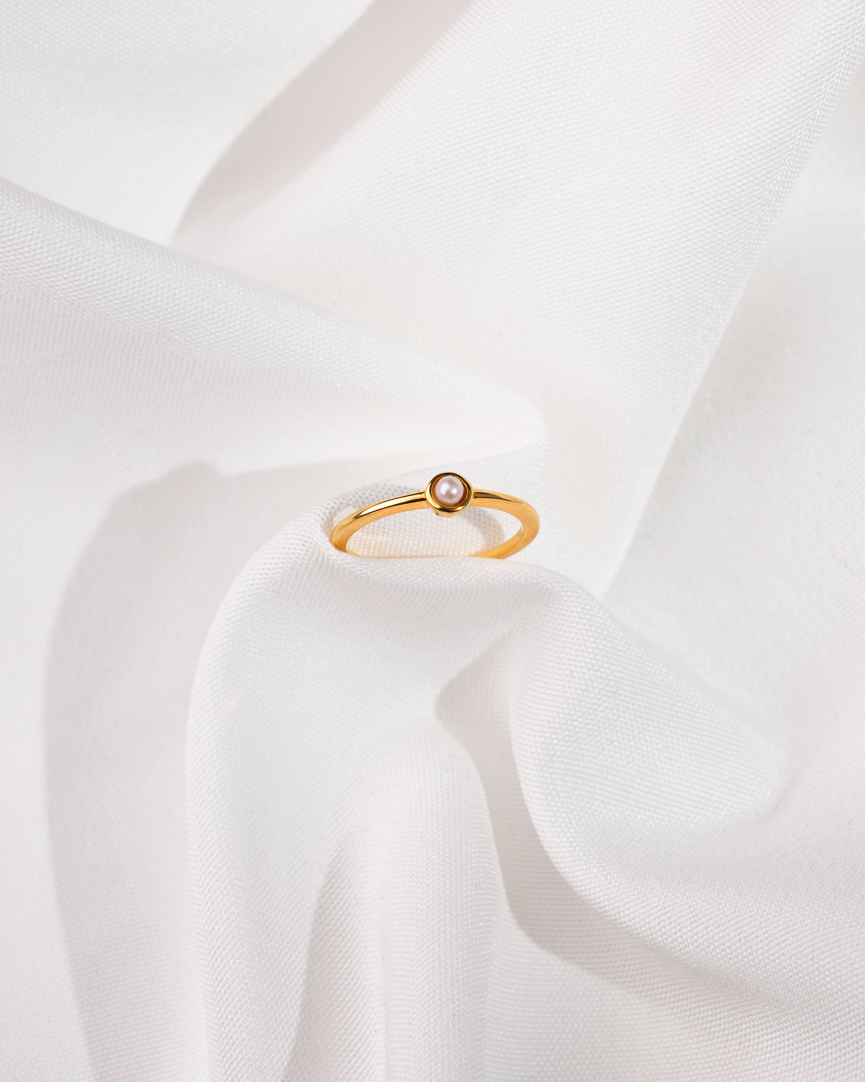 Anillo de Perla Mini Redonda de 3mm - Oro Vermeil