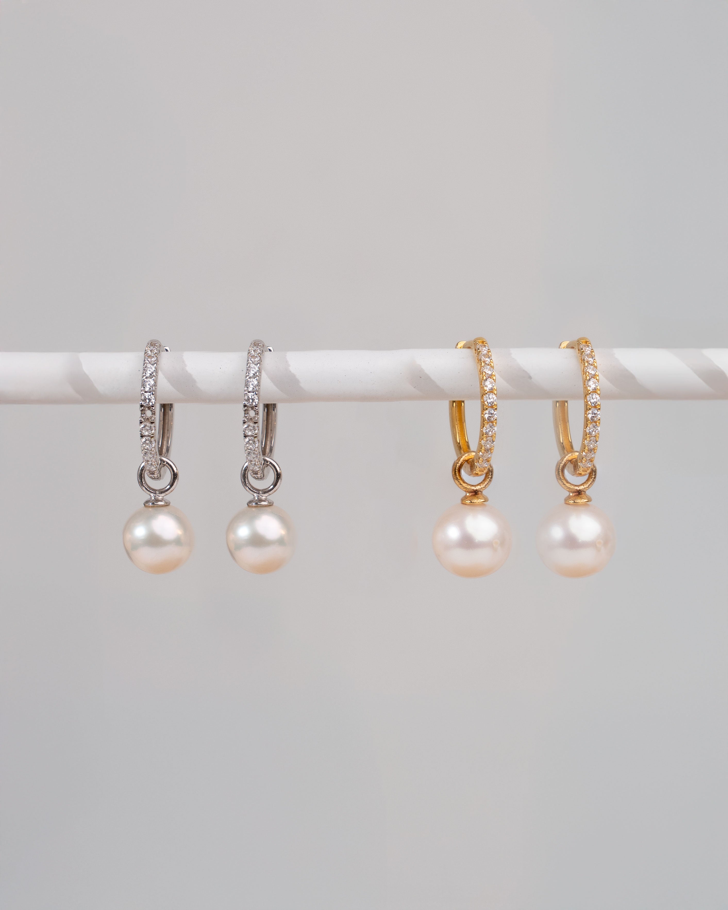 aros de oro vermeil y plata de ley con circonitas y perla redonda 16 mm