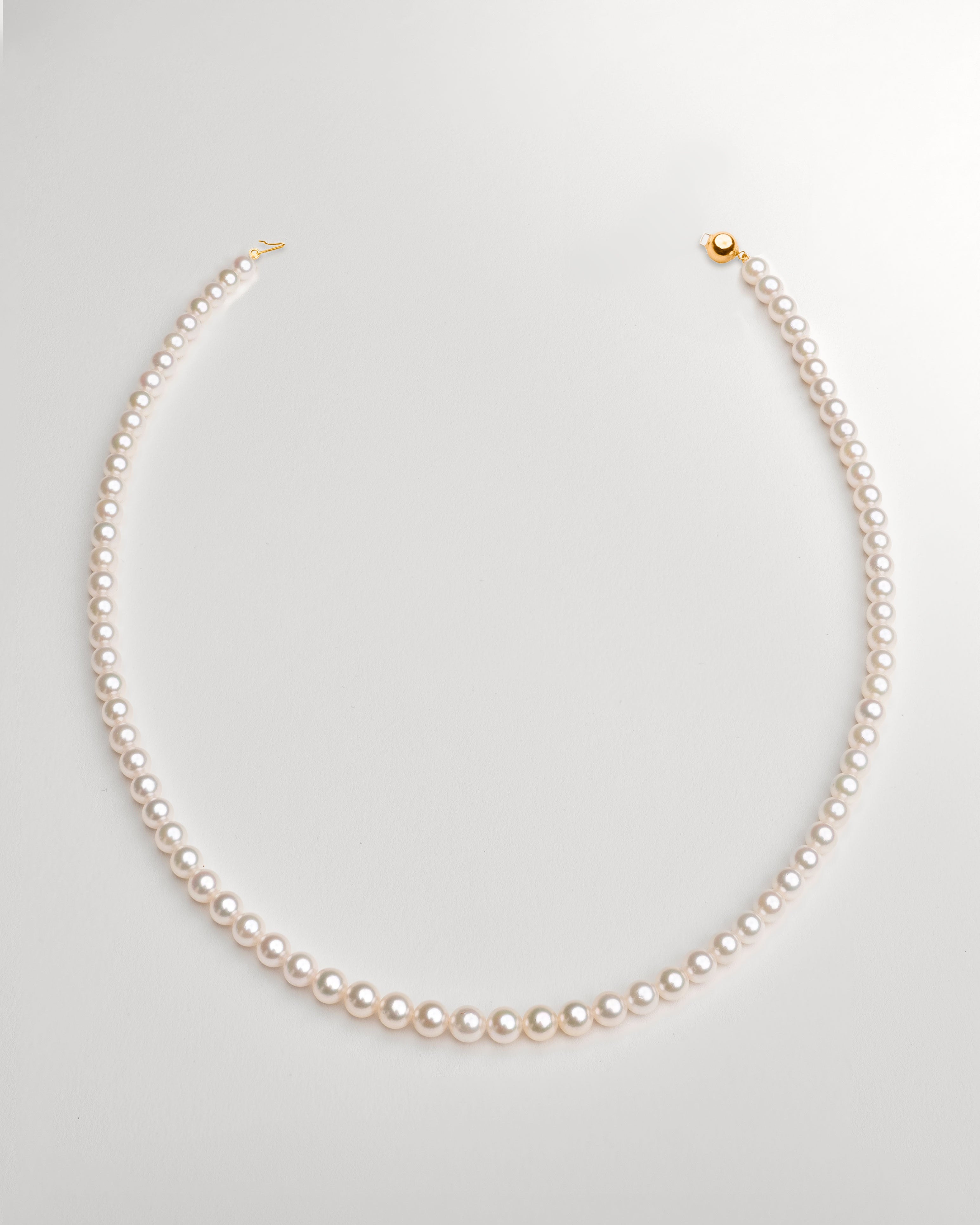 Collar de perlas cultivadas Akoya japonesas de 5,5- 6 mm blancas redondas