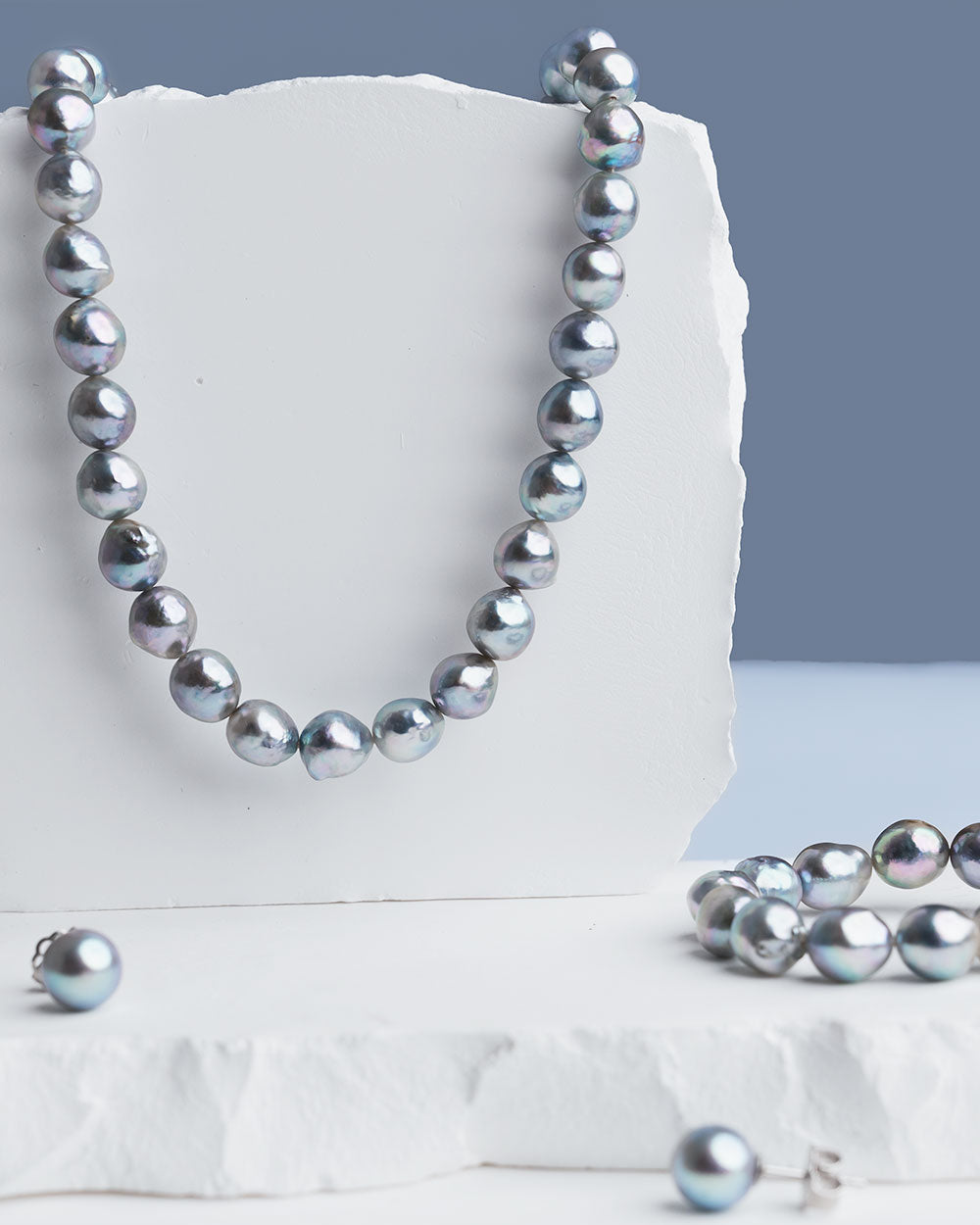 Pulsera de perlas cultivadas Blue Akoya gris plateado azulado