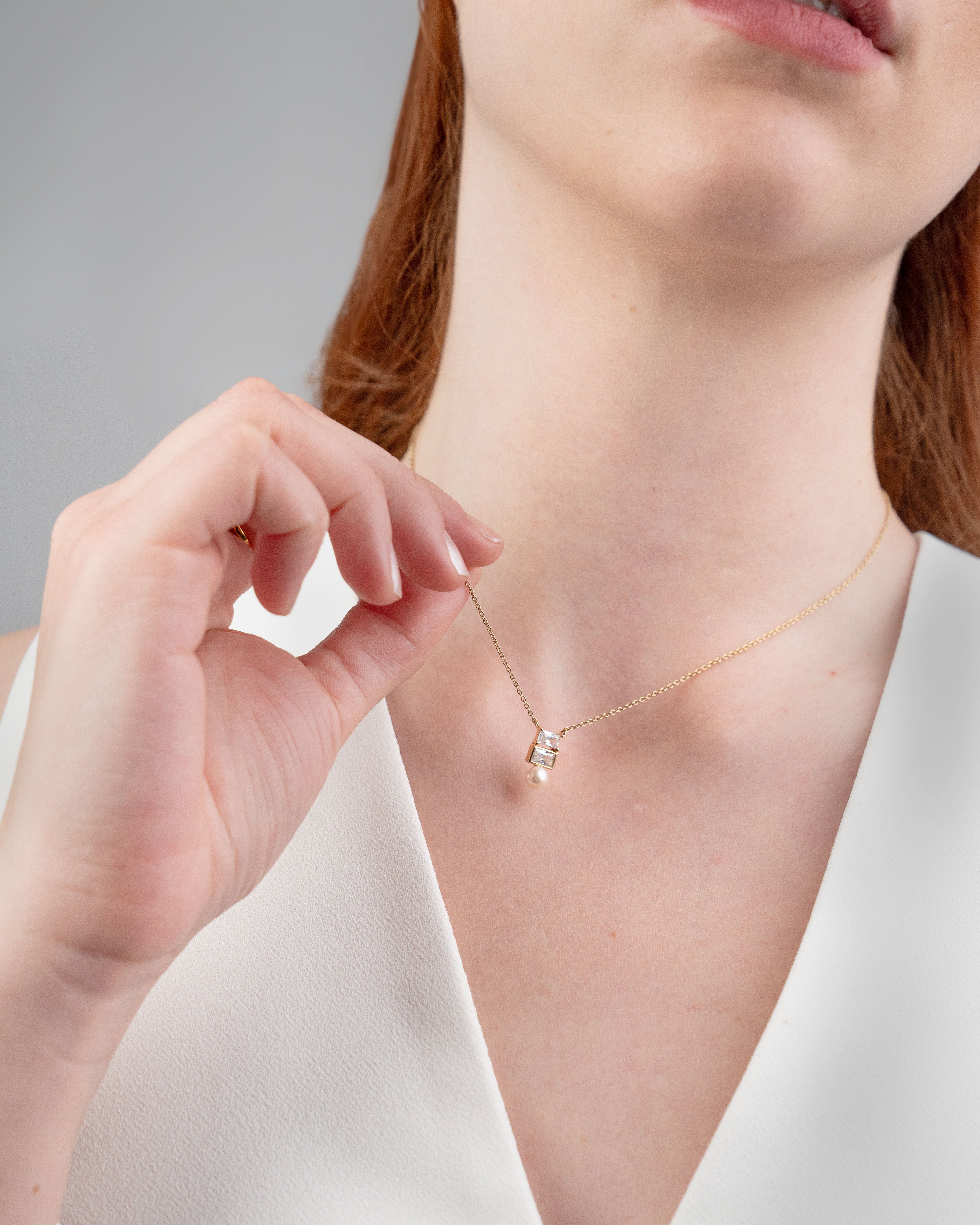 Colgante Monroe de Perla Cultivadas de Agua dulce 4.5-5mm y Circonita