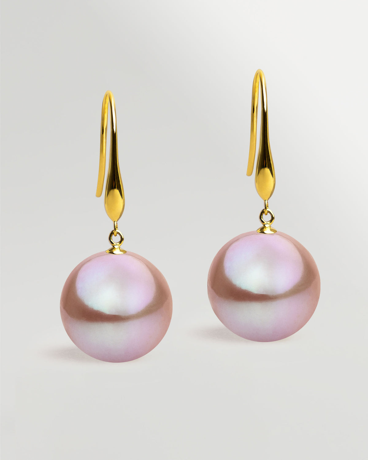 Pendientes de gancho largo en oro amarillo 18k y Perla Agua Dulce Lavanda