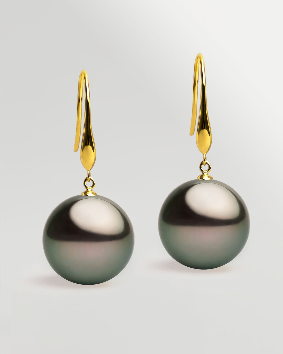 Pendientes de gancho largo en oro amarillo 18k y Perla Tahití