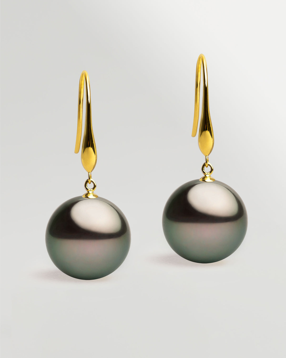 Pendientes de gancho largo en oro amarillo 18k y Perla Tahití