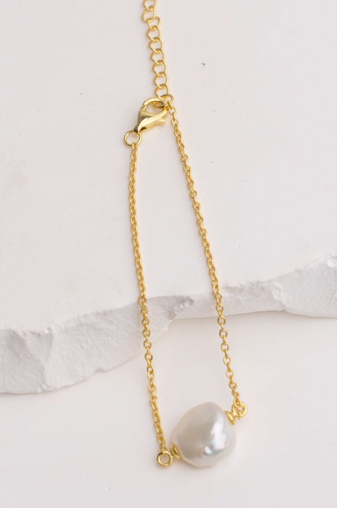 Pulsera con Perla Cultivada de Agua Dulce Keshi de Plata Bañada en Oro 18 K, 11-12 mm Secret & You