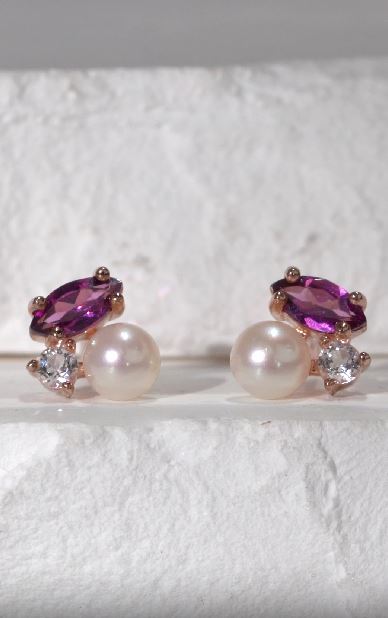 Pendientes Rosalind de Perla Cultivada de Agua dulce 4.5-5mm, Rodolita y Topacio