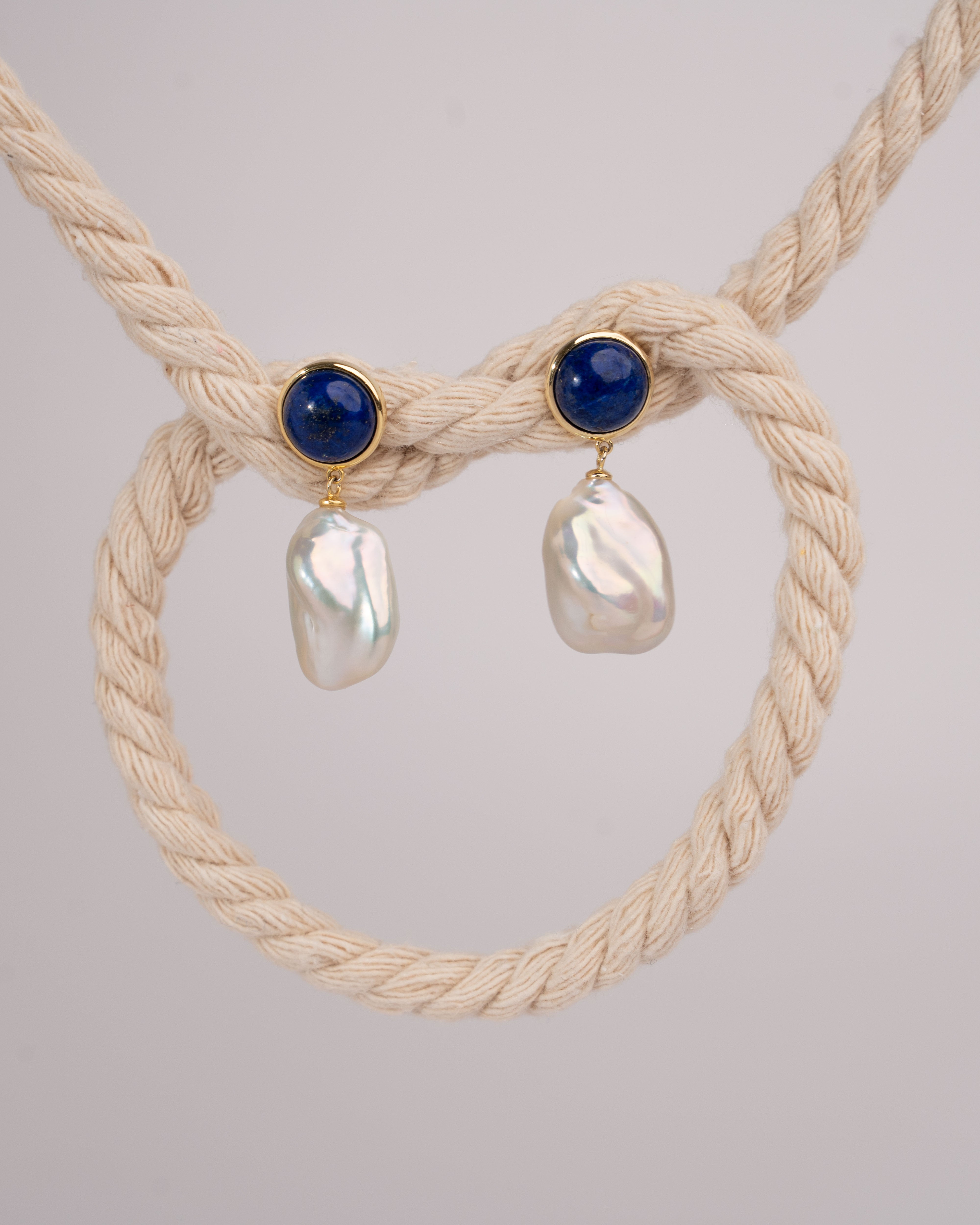Pendientes de perlas cultivadas barrocas grandes con lapislazuli de mujer Secret & You
