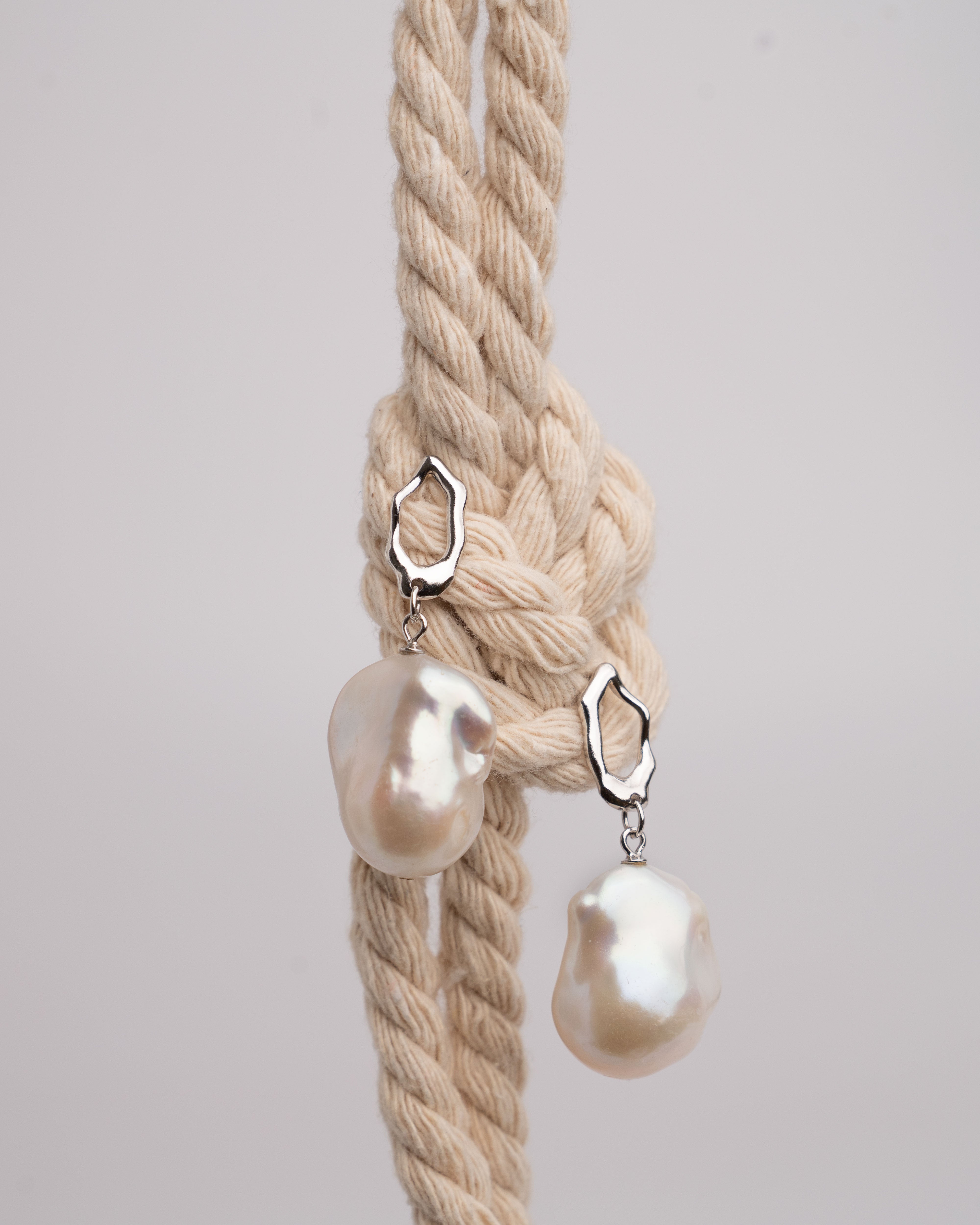 Pendientes Gala de Perlas Cultivadas de Agua dulce Barrocas 14-17 mm y Plata de Ley