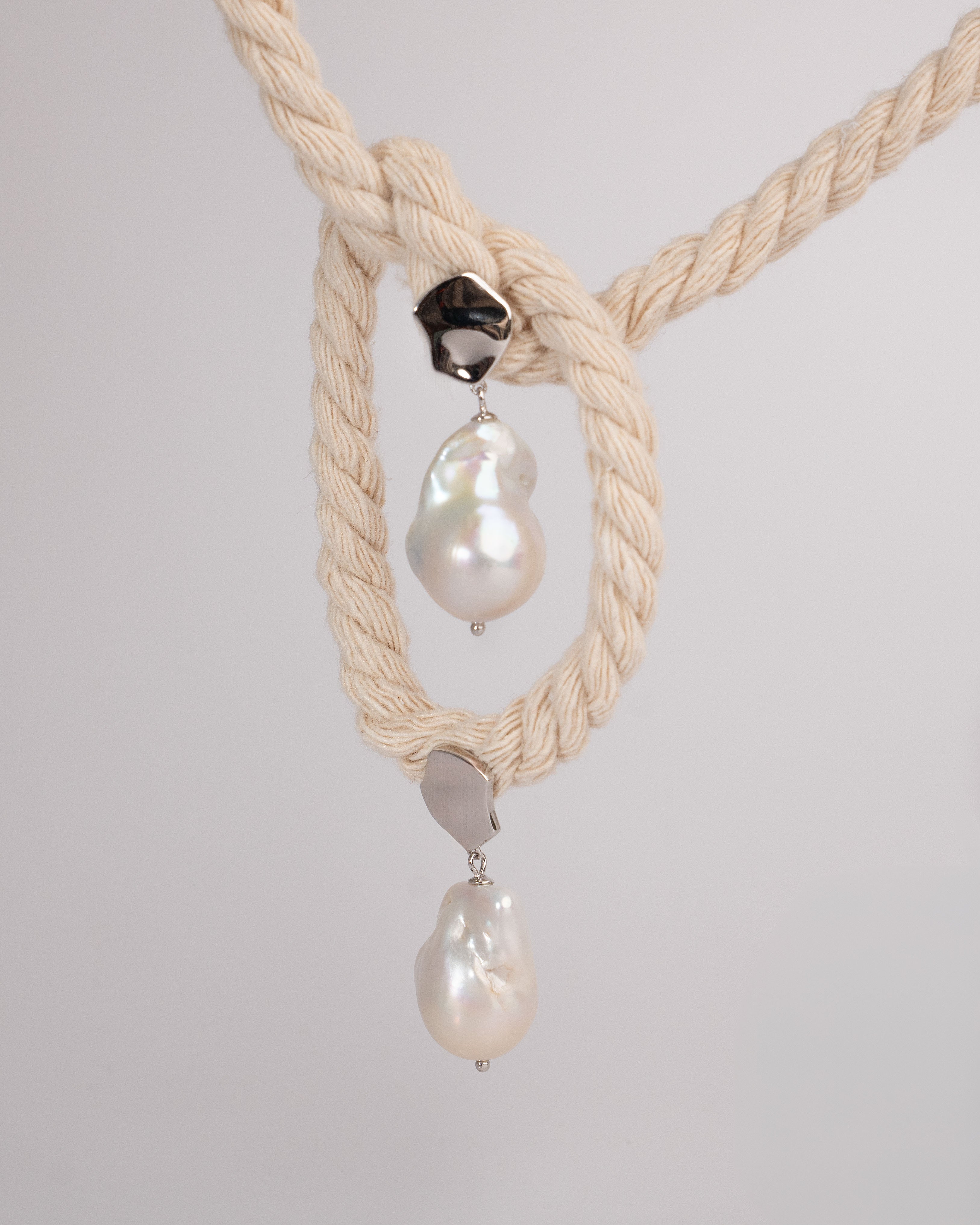 Pendientes de mujer de perlas cultivadas barrocas grandes y plata de ley Secret & You