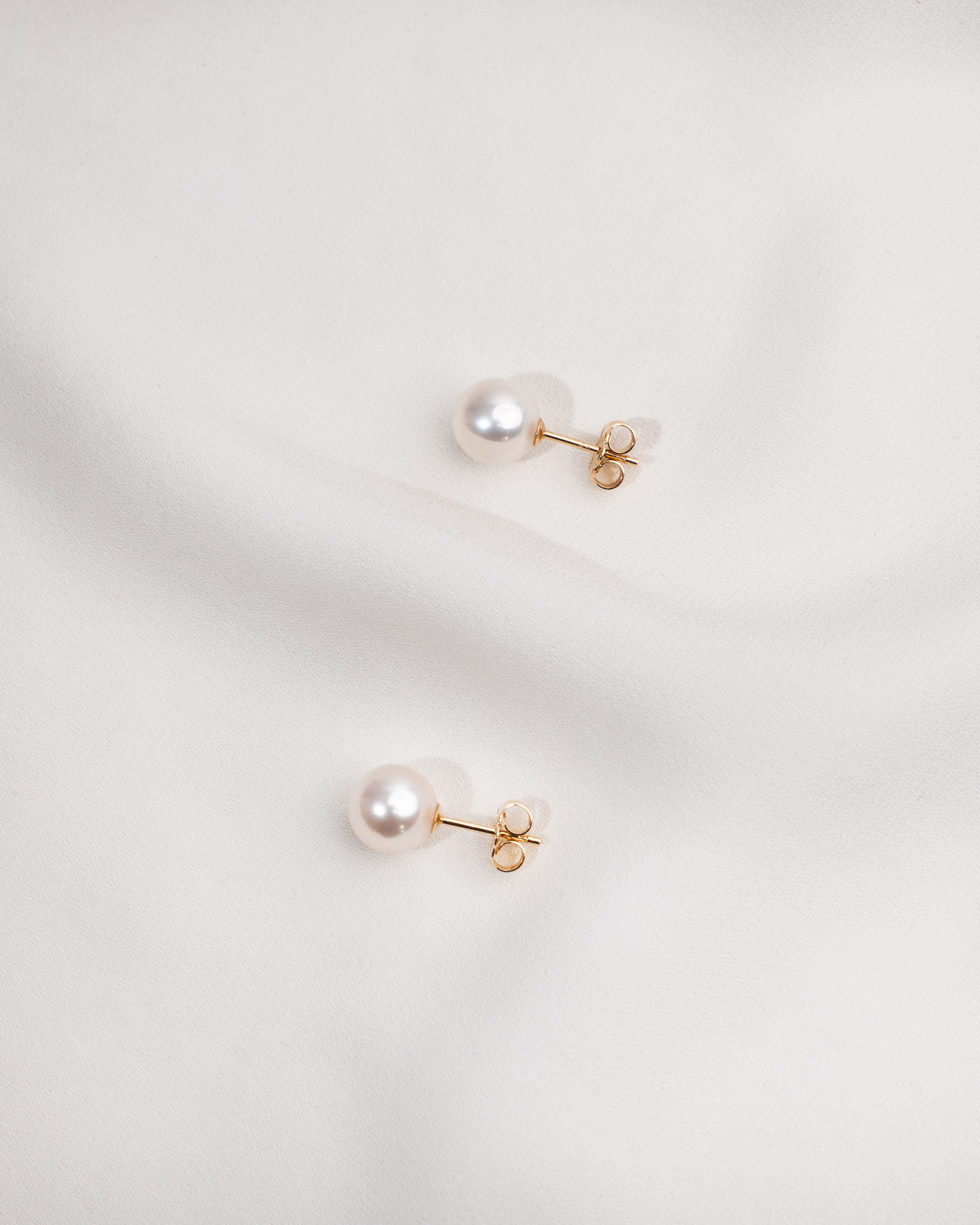 Pendientes de perlas cultivadas naturales Akoya Japonesas 5-5,5mm ORO AMARILLO 18K