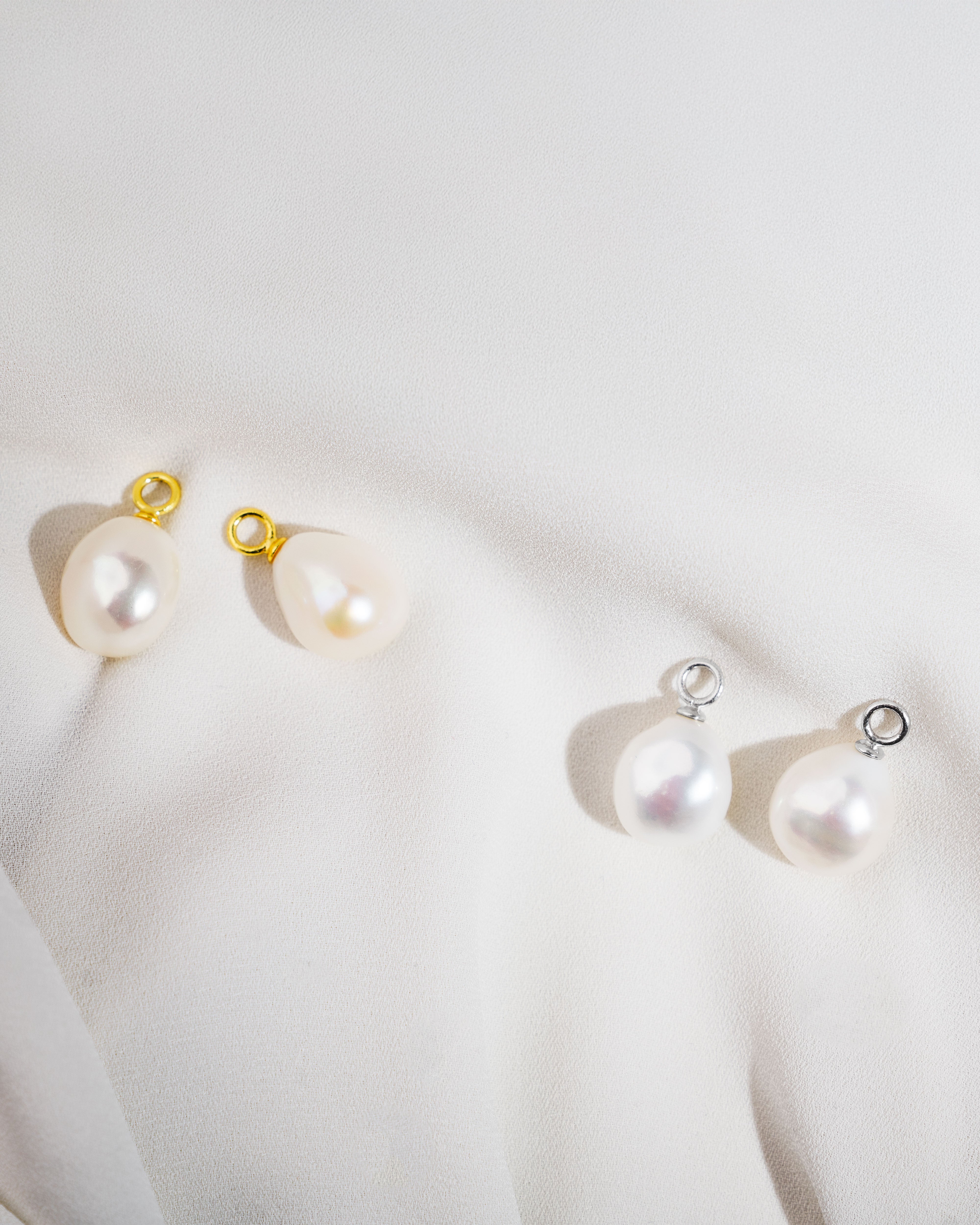 Charm de Perlas Barrocas - Oro Vermeil