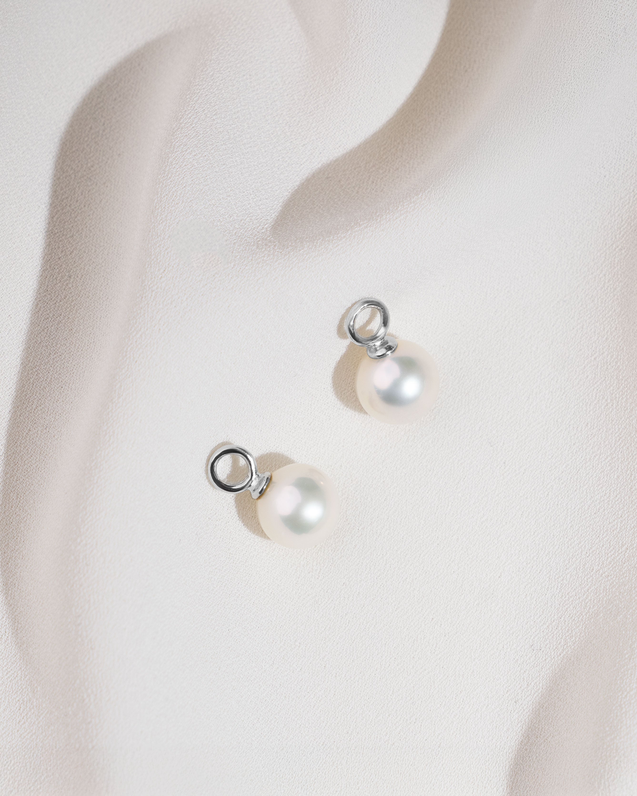 Charm de Perlas Redondas - Plata de Ley