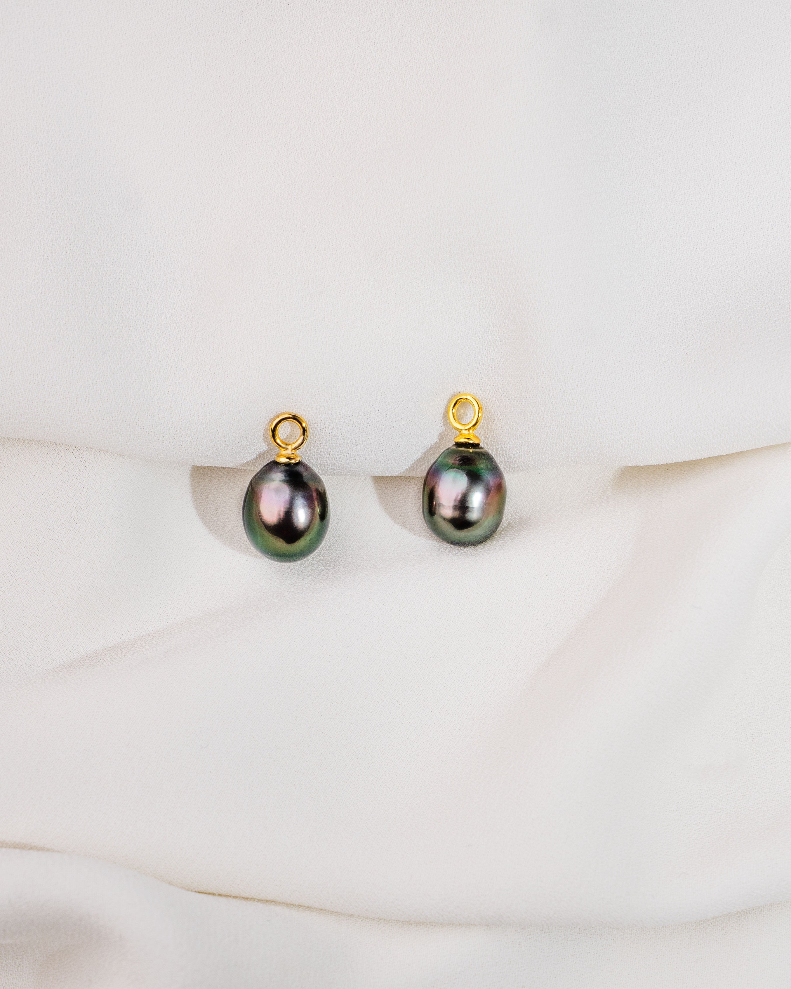 Charms de Oro de 18k con Perla Tahití Barroca