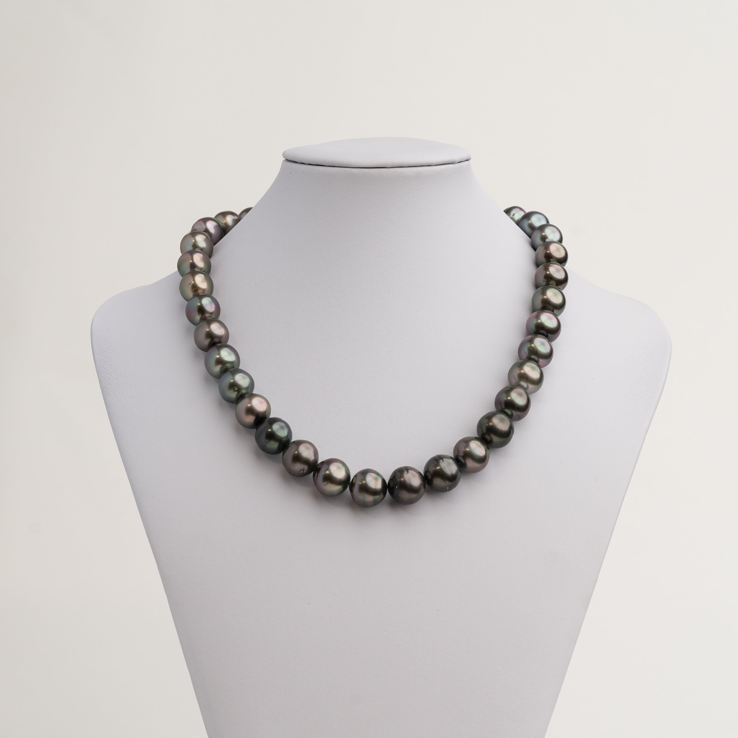 Collar de perlas cultivadas naturales Negras Tahiti Barrocas