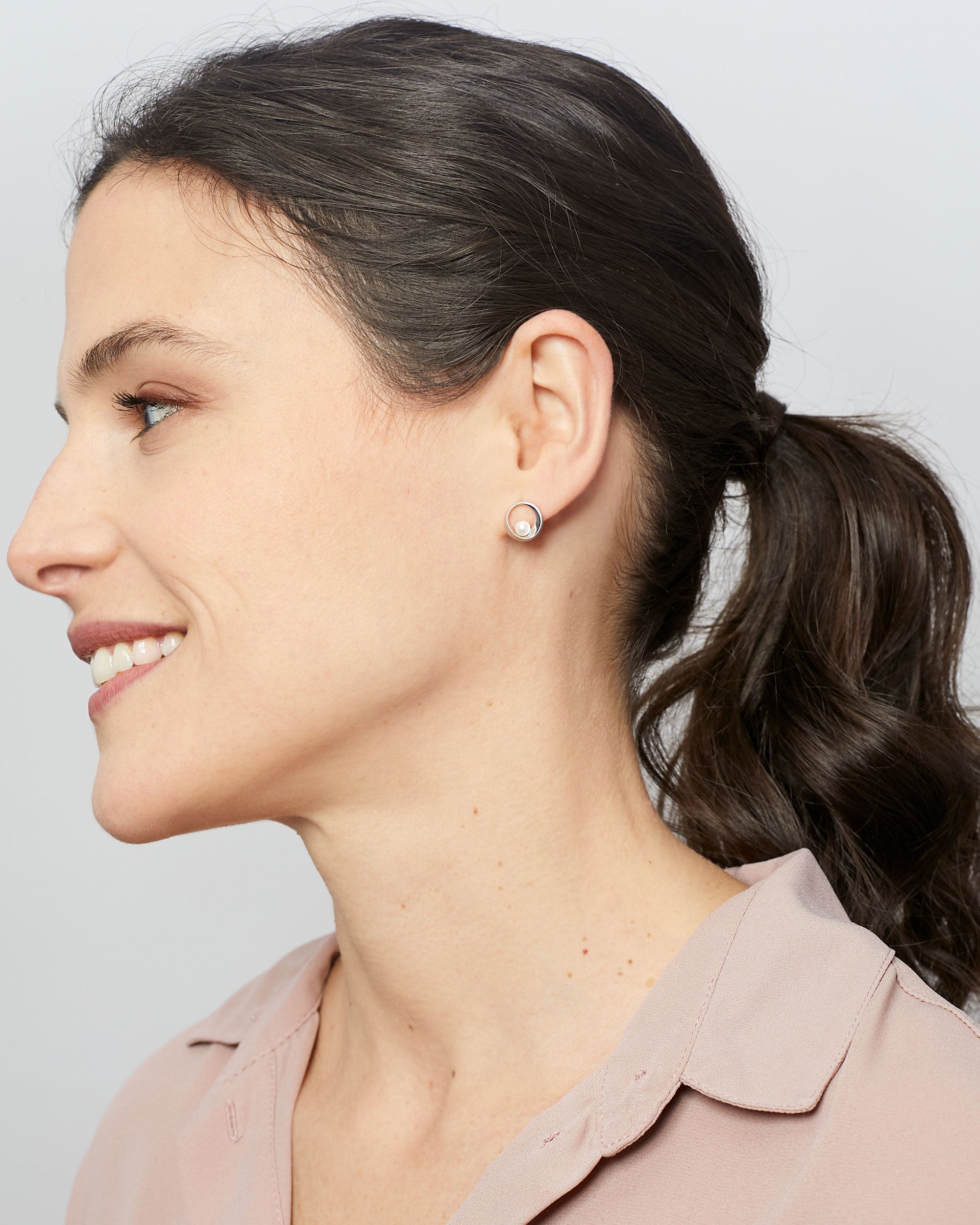 Pendientes de Mujer de Perla Redonda con Plata de Ley Secret & You