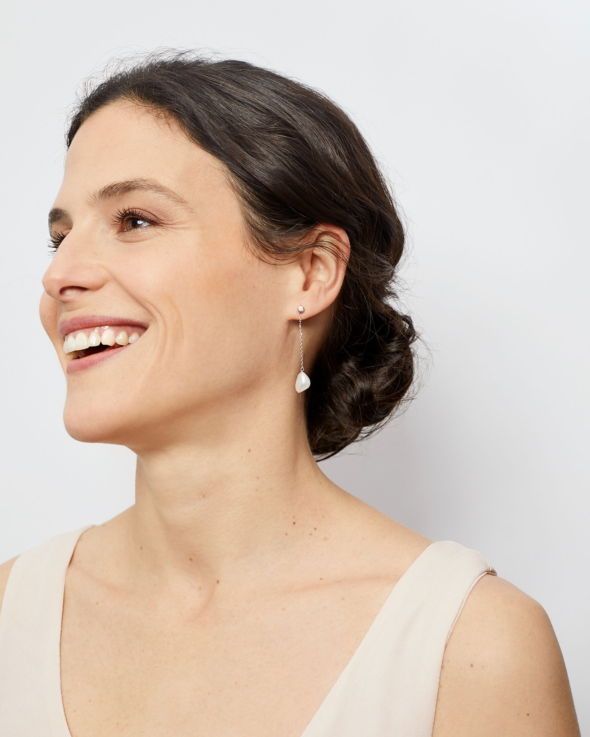 Pendientes de Perlas Keshi Cultivadas con Cadena de Plata de Ley y Circonita Secret & You