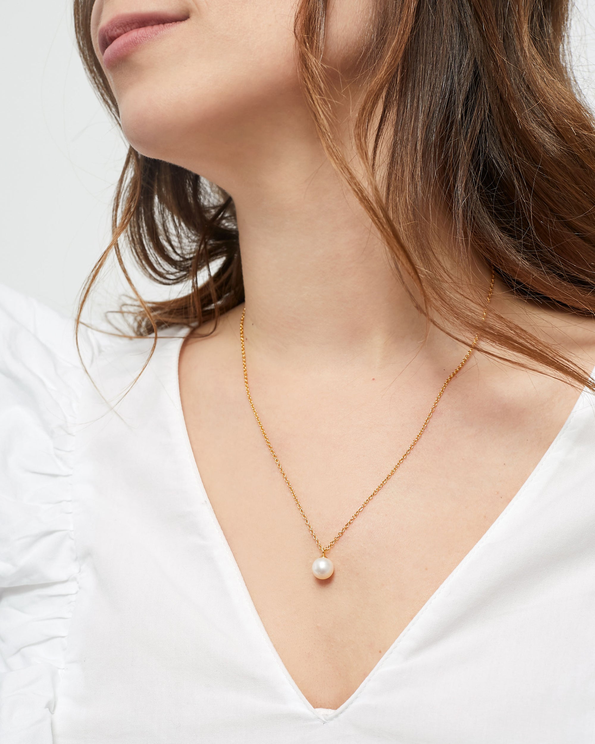 Colgante Perla de Agua Dulce Redonda de 8 - 8,5 mm y Plata de ley Bañada en oro 18 K Secret & You
