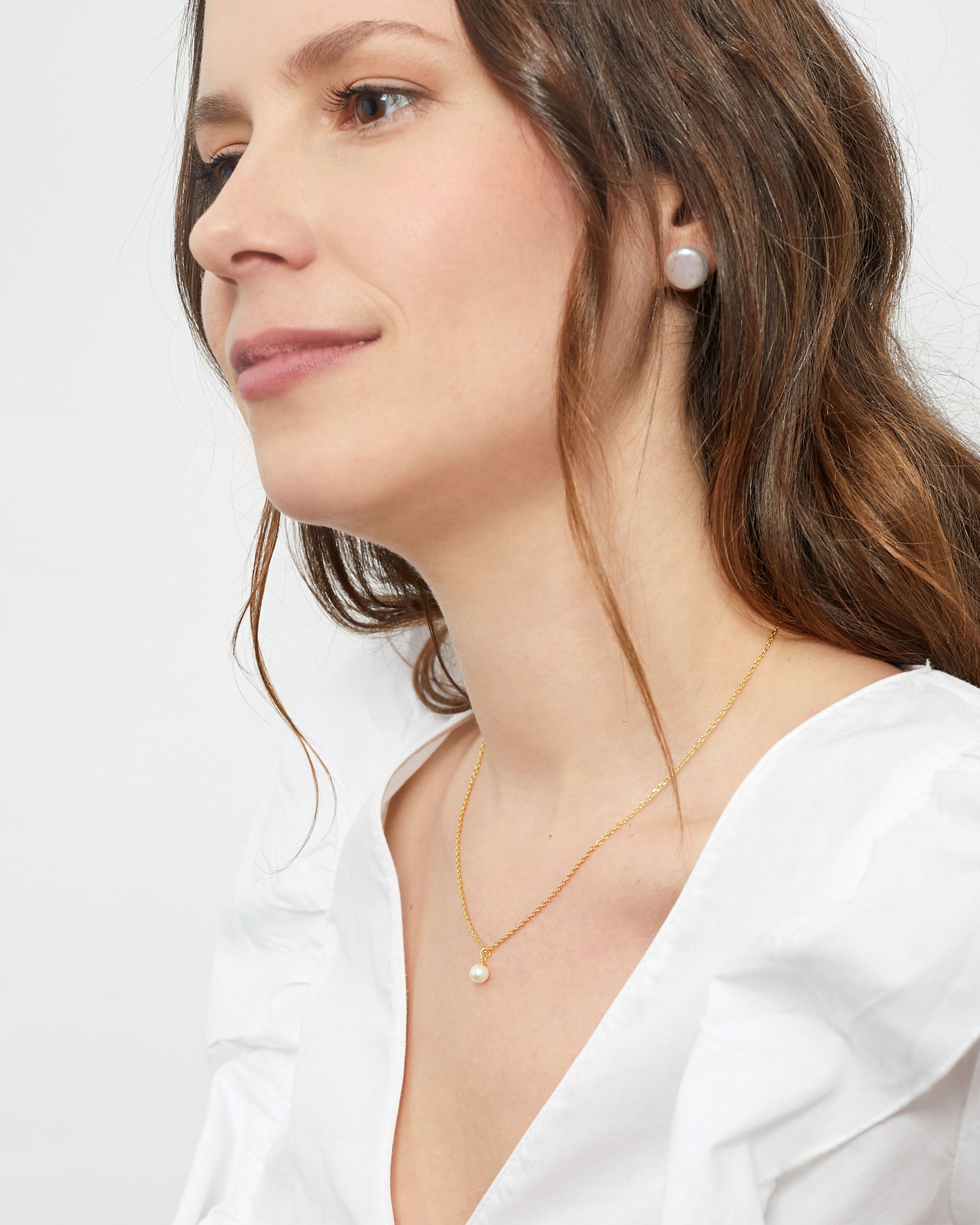 Colgante de perla cultivada de agua dulce con cadena de plata de ley bañada en oro de 18 K
