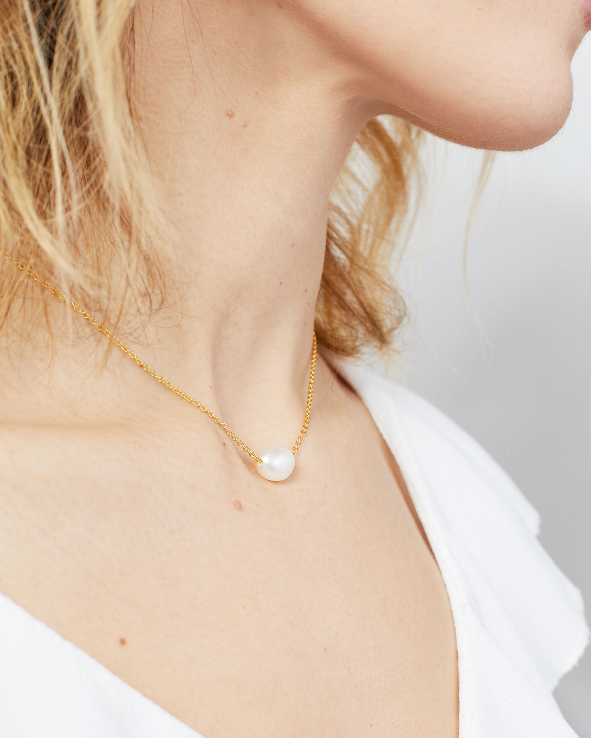 Colgante Perla de Agua Dulce Barroca de 10 - 11 mm y Plata de ley Bañada en oro 18 K Secret & You