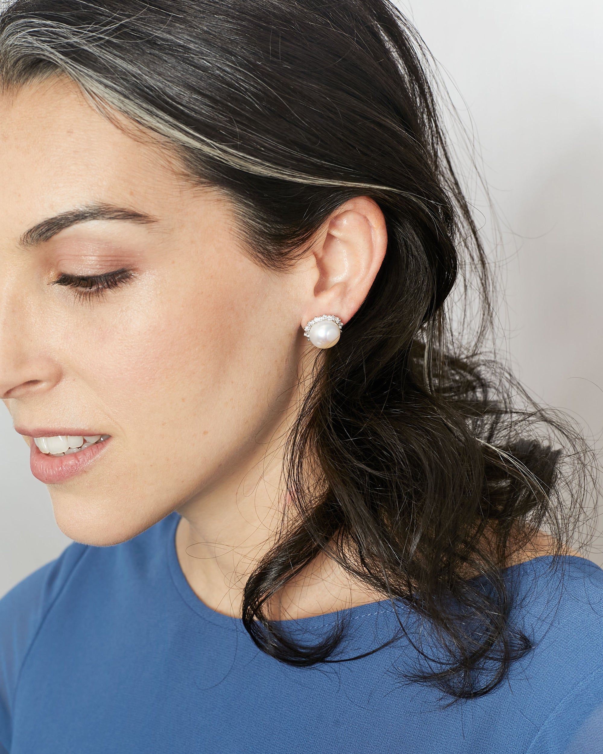 Pendientes de Perlas Botón Rodeados de Circonitas Secret & You